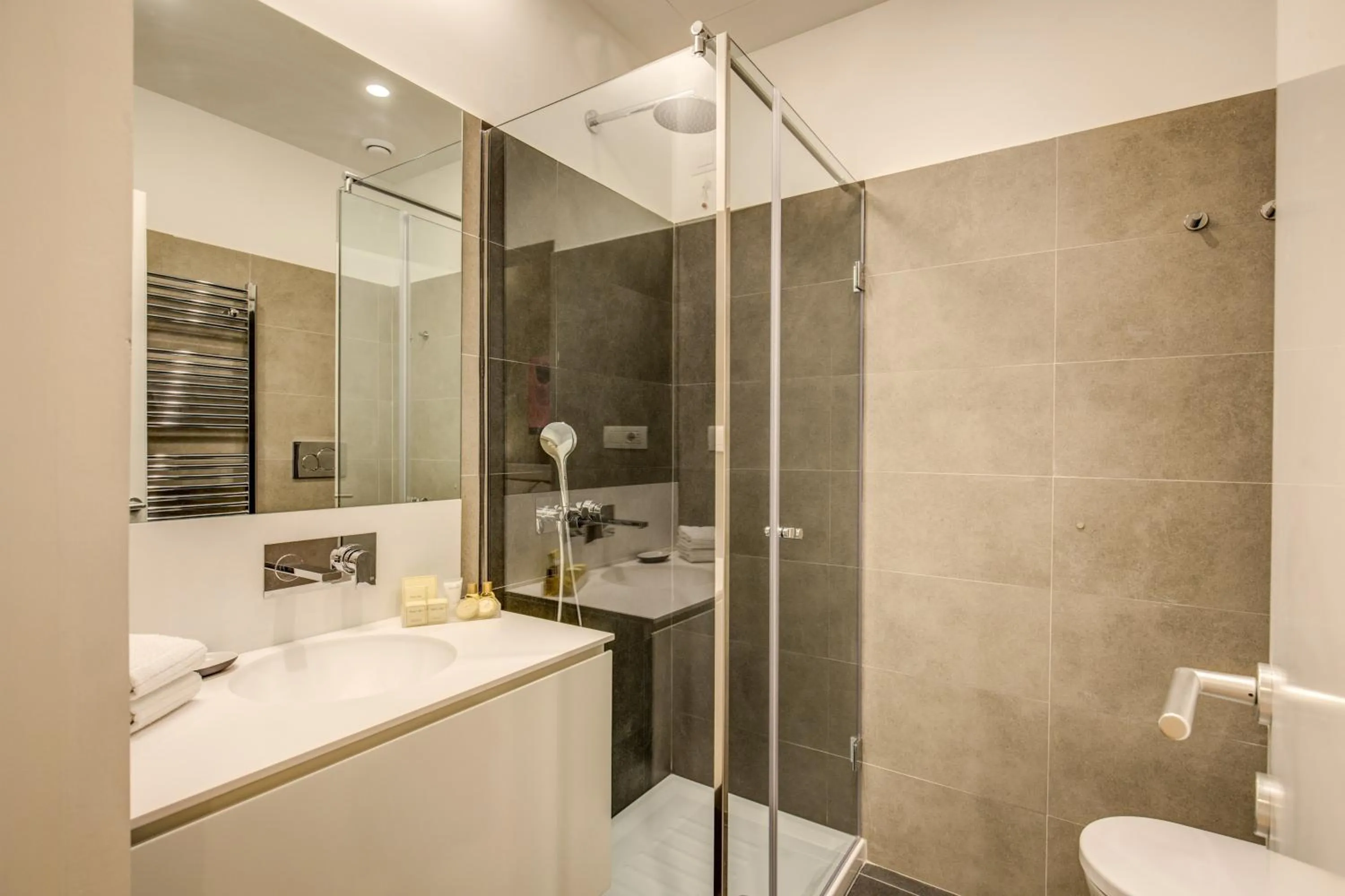 Bathroom in Dopodomani Suite