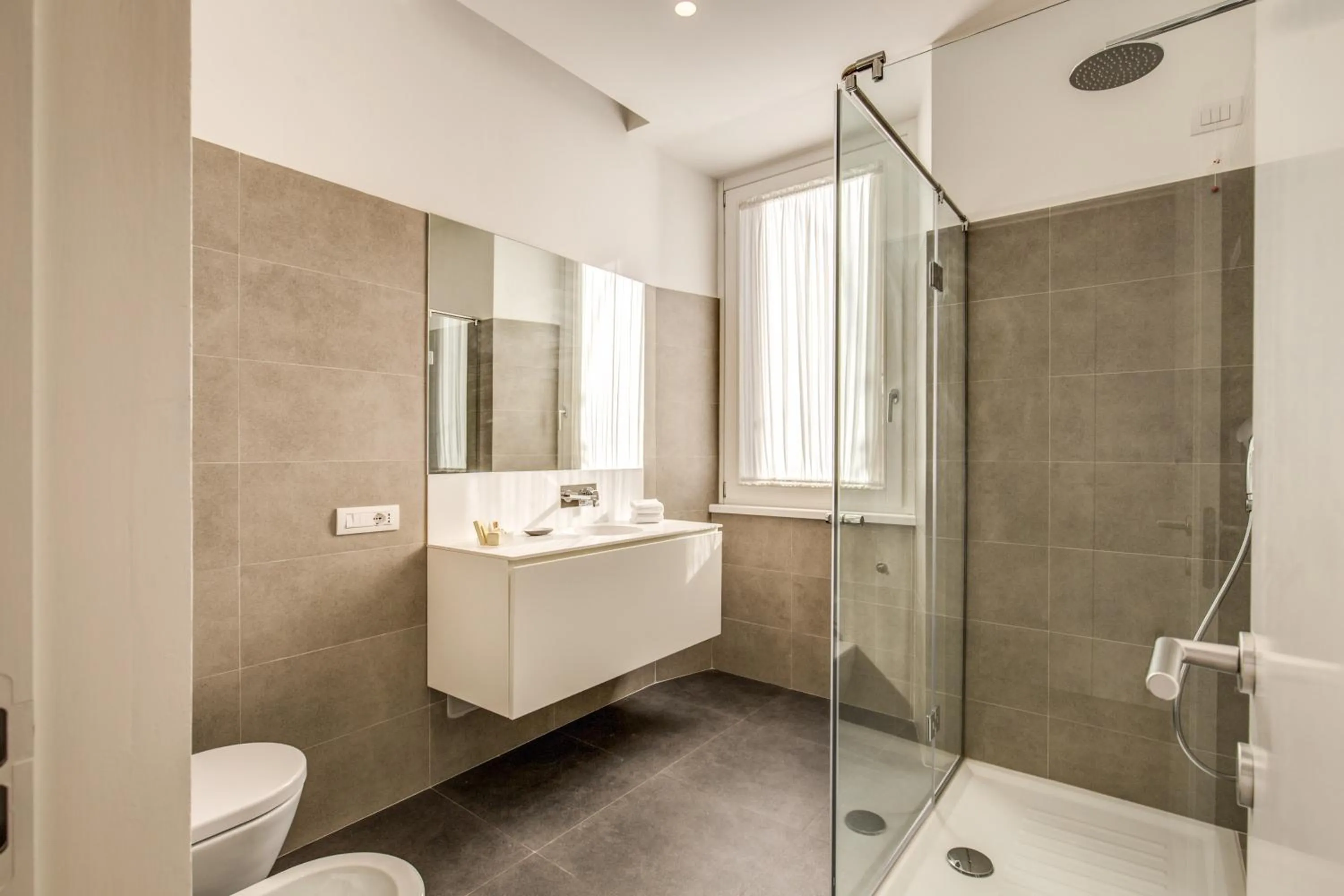 Bathroom in Dopodomani Suite