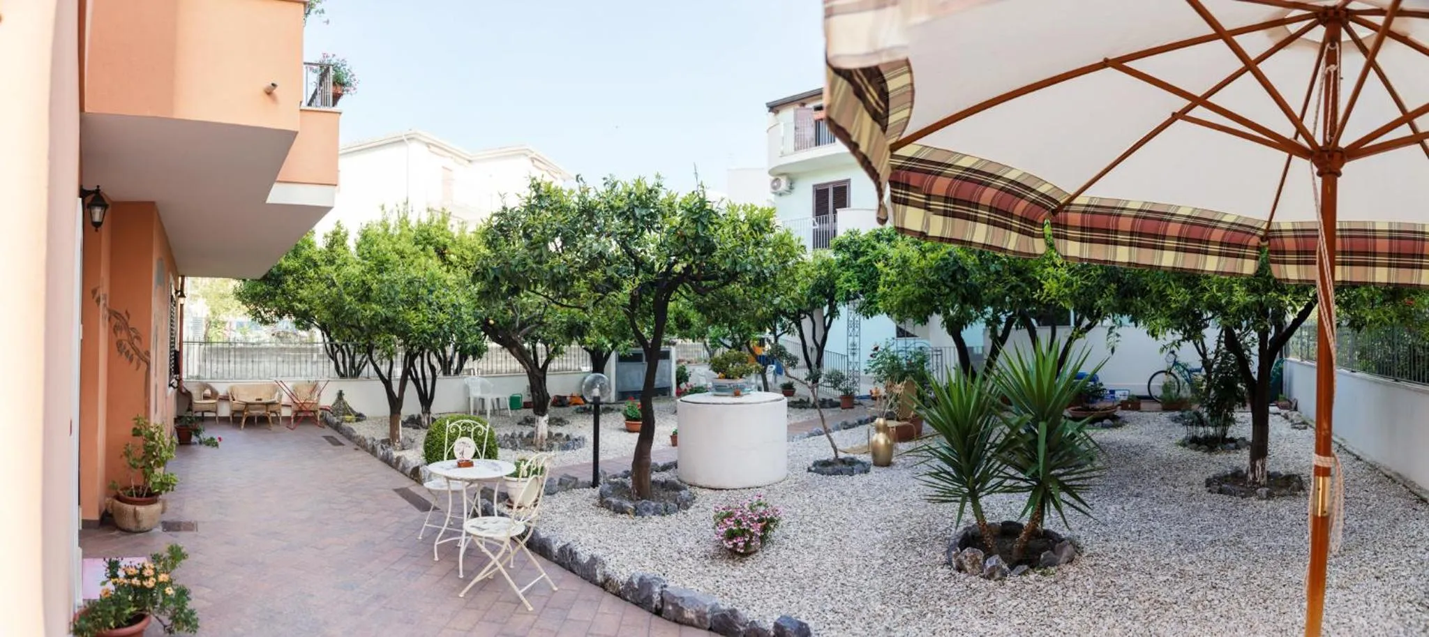 Property building in Villa dei Mercanti