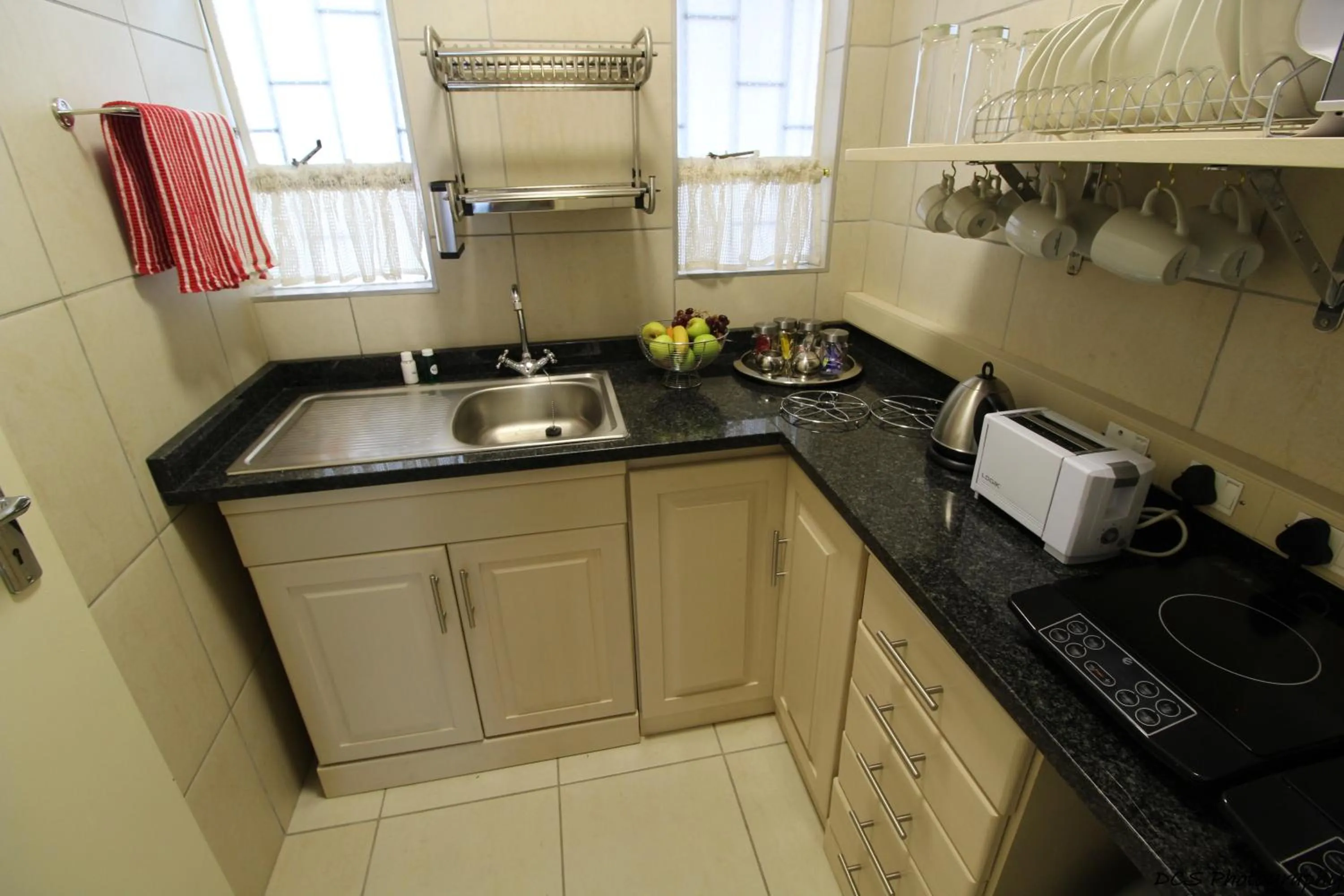 Kitchen or kitchenette in Wilger Guesthouse