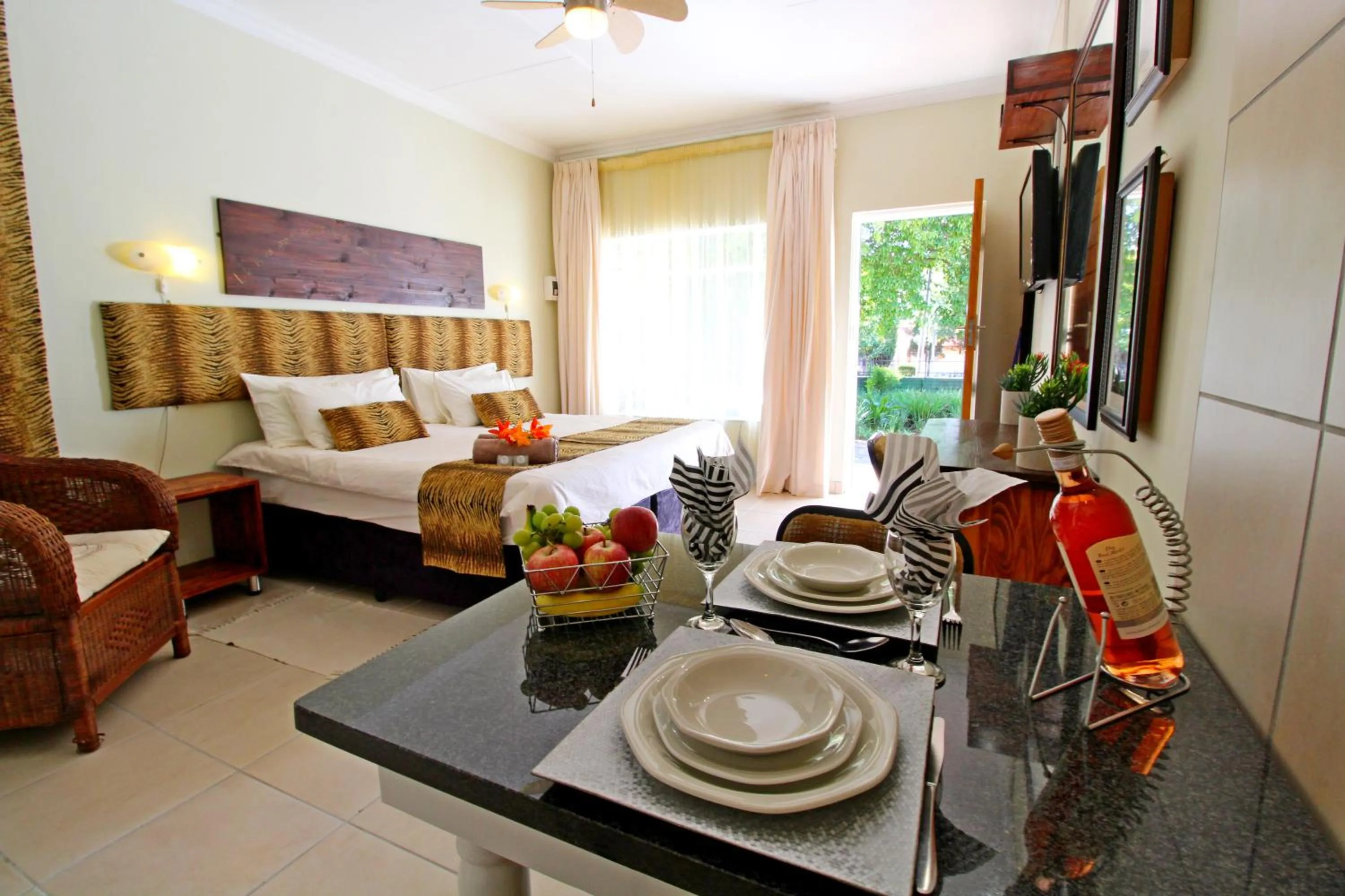 Photo of the whole room, Bed in Wilger Guesthouse