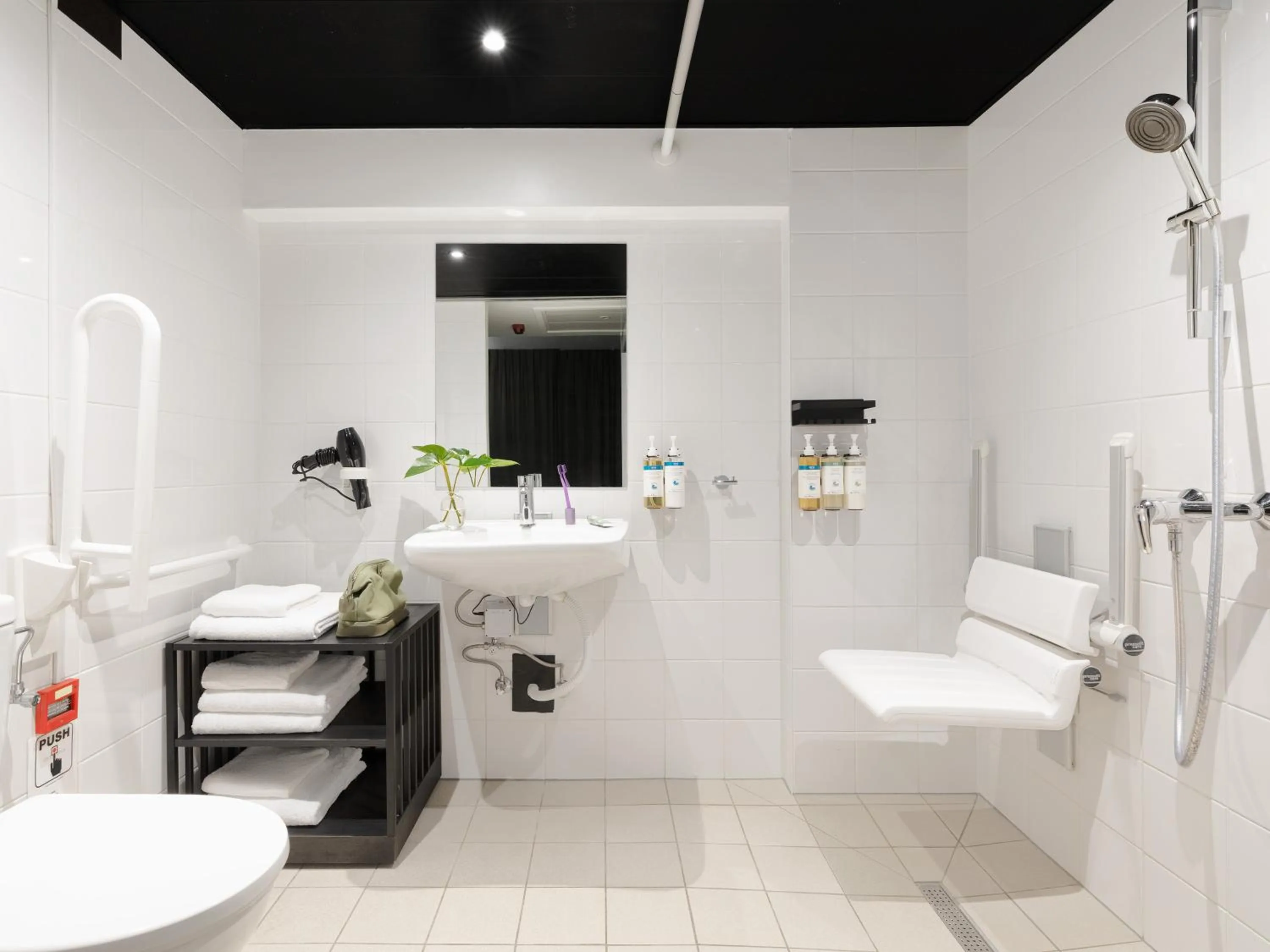 Toilet in Numa Brussels Royal Galleries