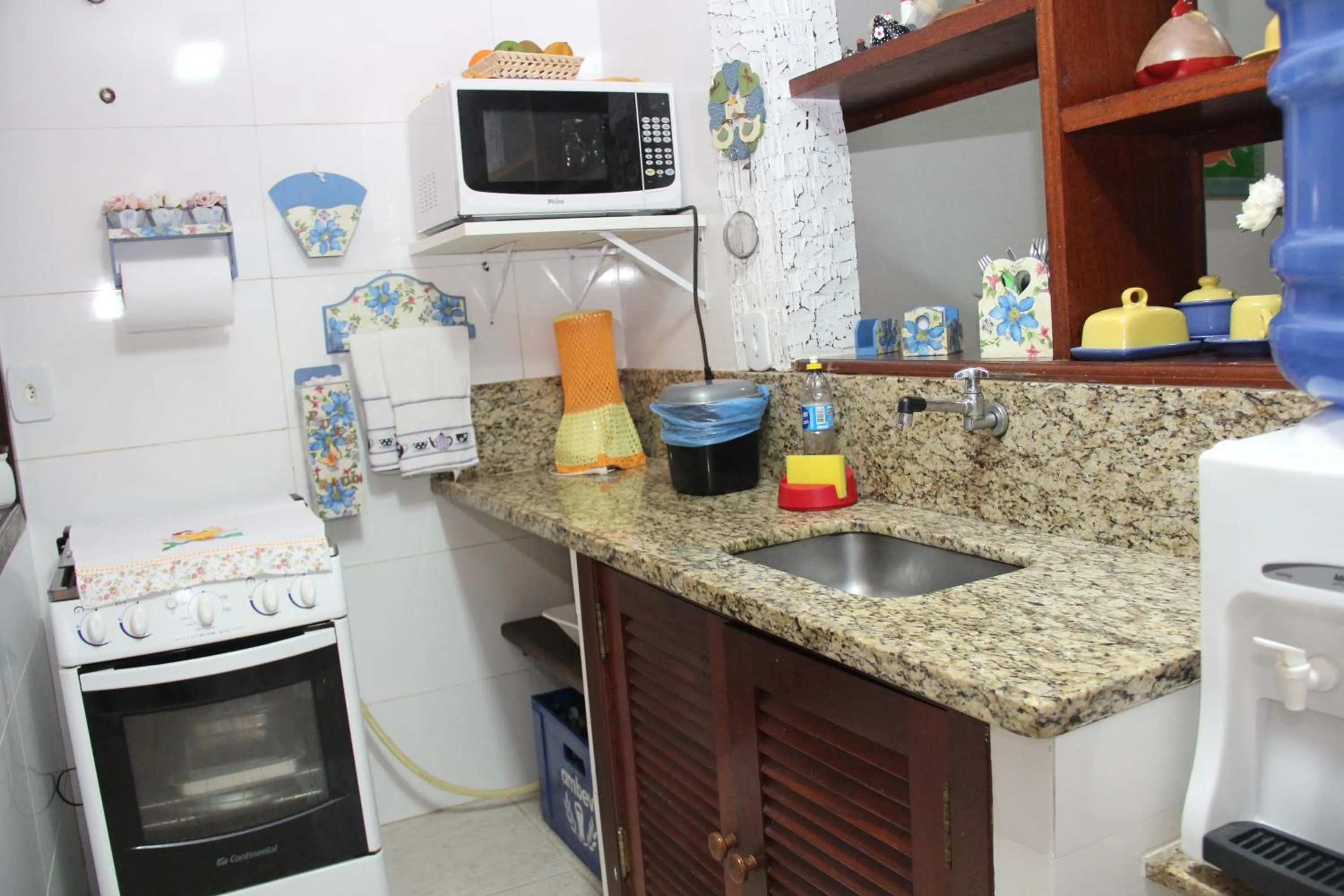 Kitchen or kitchenette in Apart Hotel Pet Friendly em Búzios