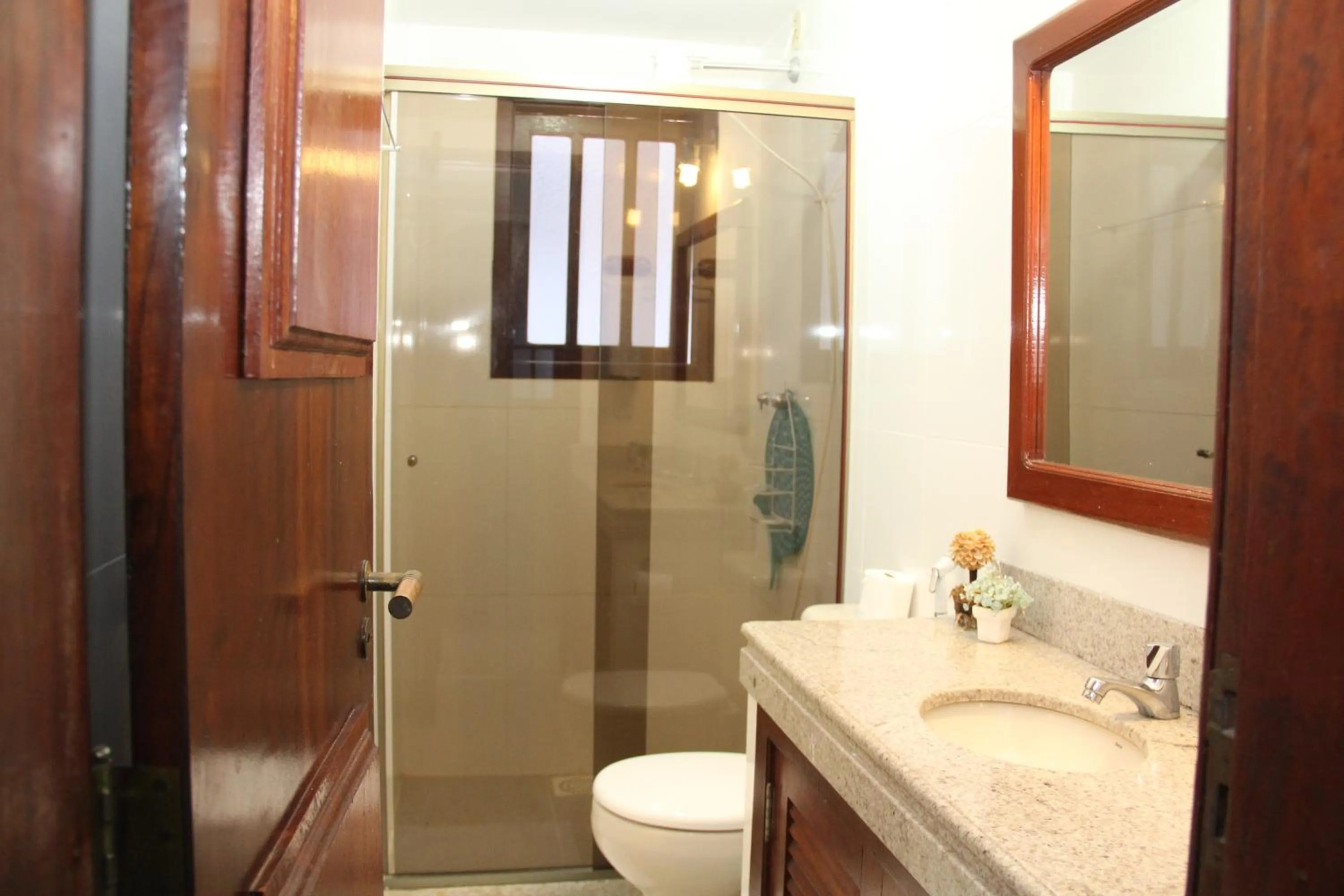 Shower in Apart Hotel Pet Friendly em Búzios