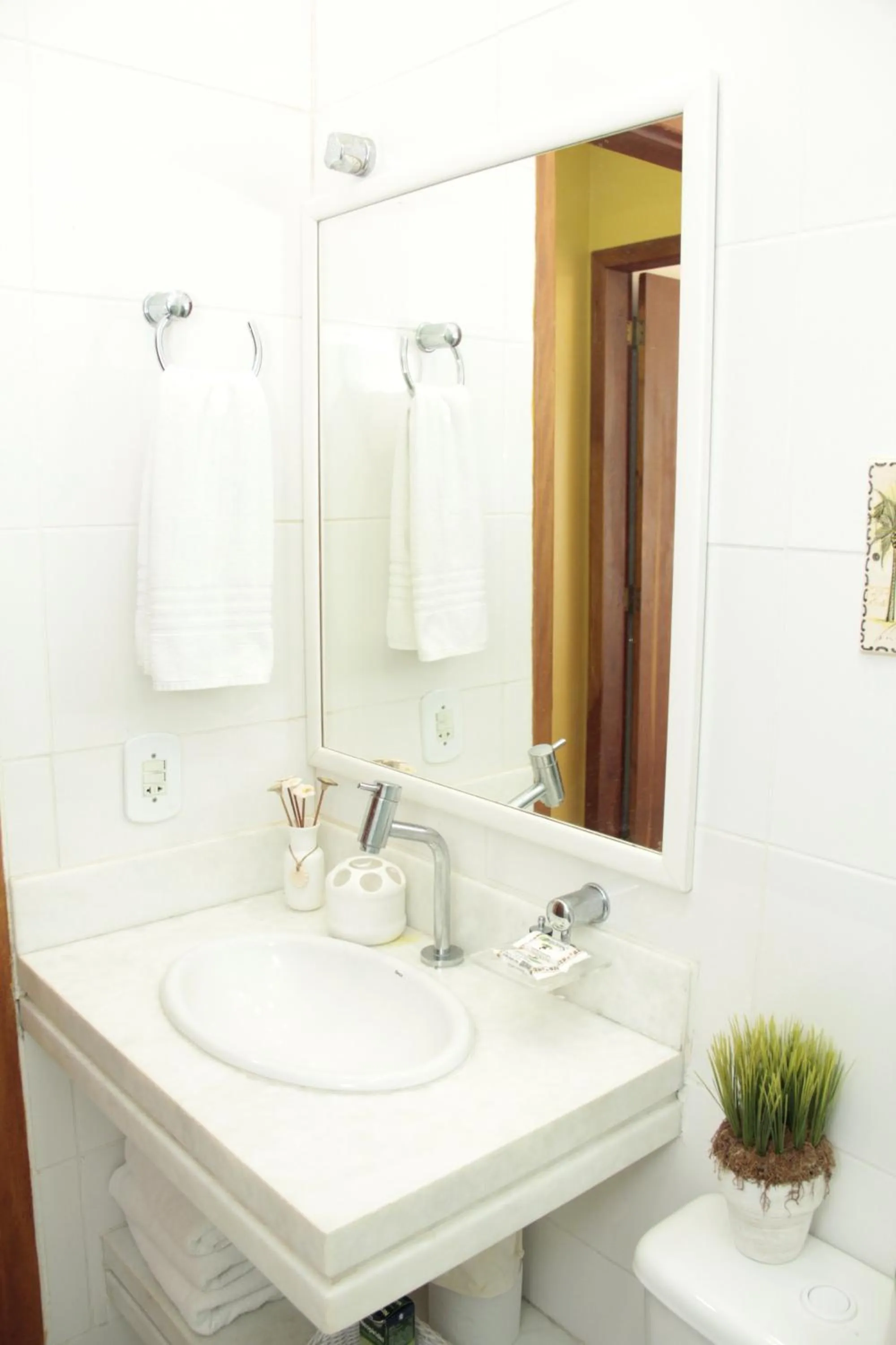 Shower in Apart Hotel Pet Friendly em Búzios