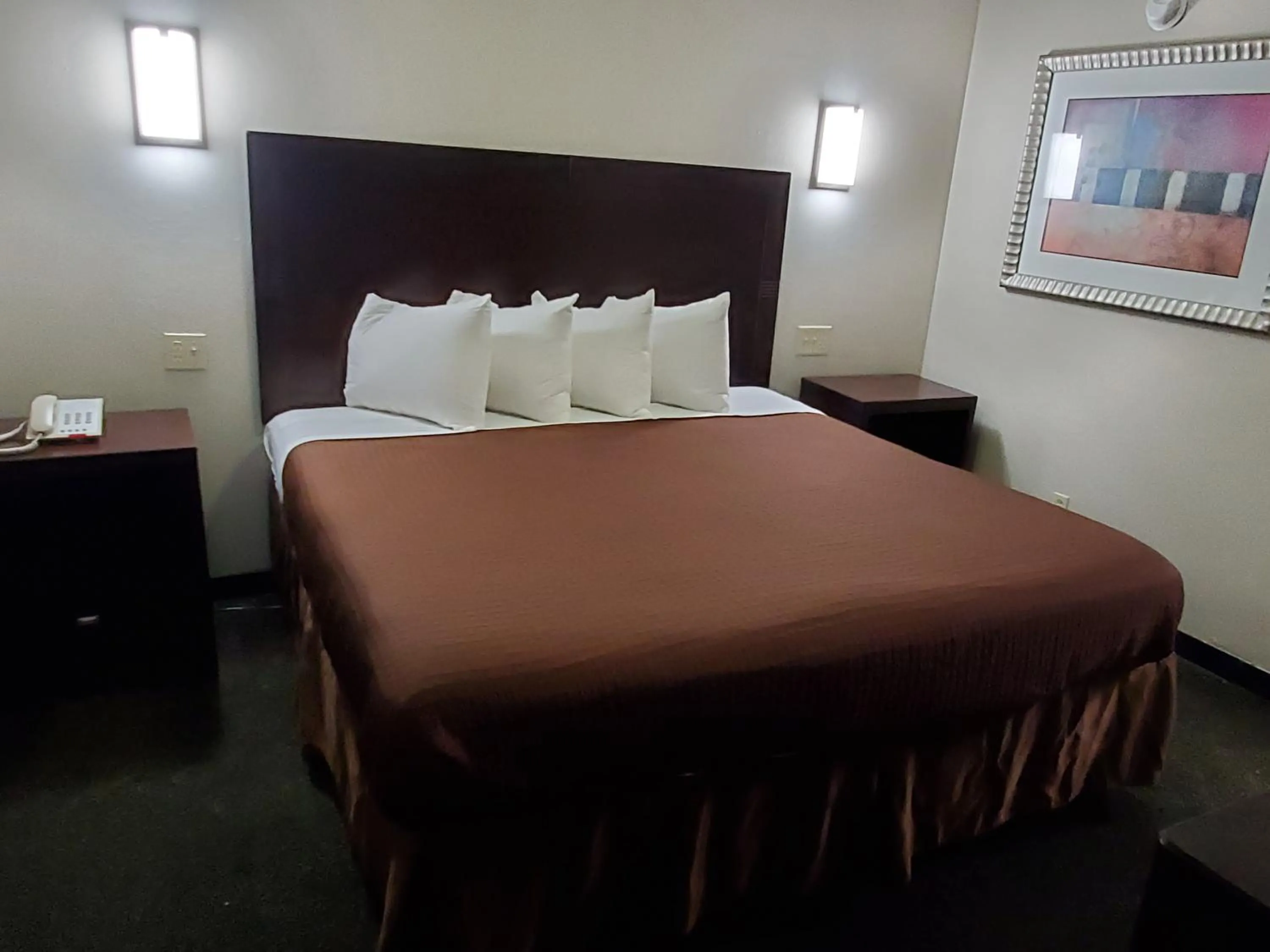 Bed in Executive Inn