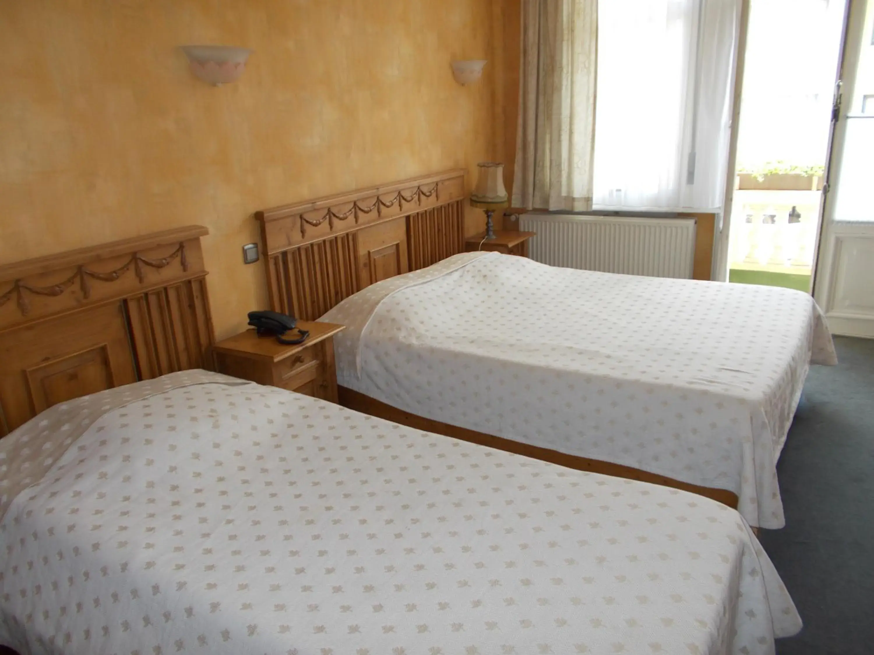 Triple Room in Hotel Manitoba Triple Room in Hotel Manitoba