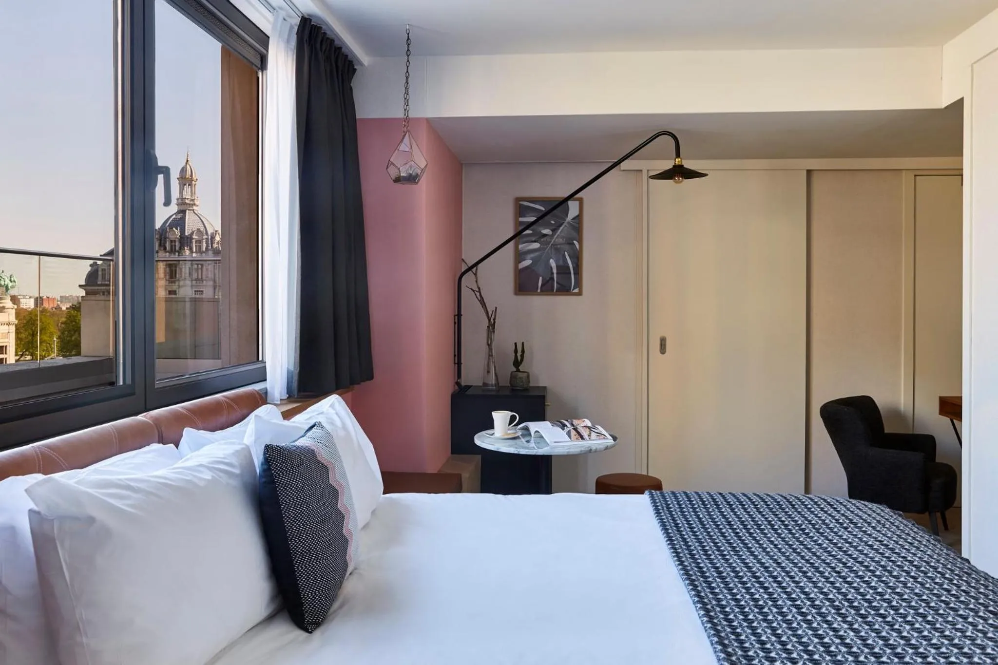 Photo of the whole room, Bed in Hotel Indigo Antwerp City Centre by IHG