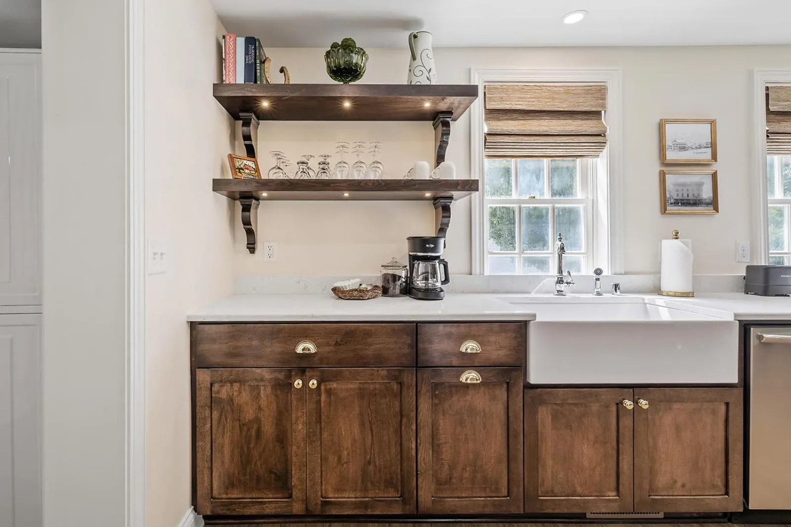 Kitchen or kitchenette in The Rochester Inn