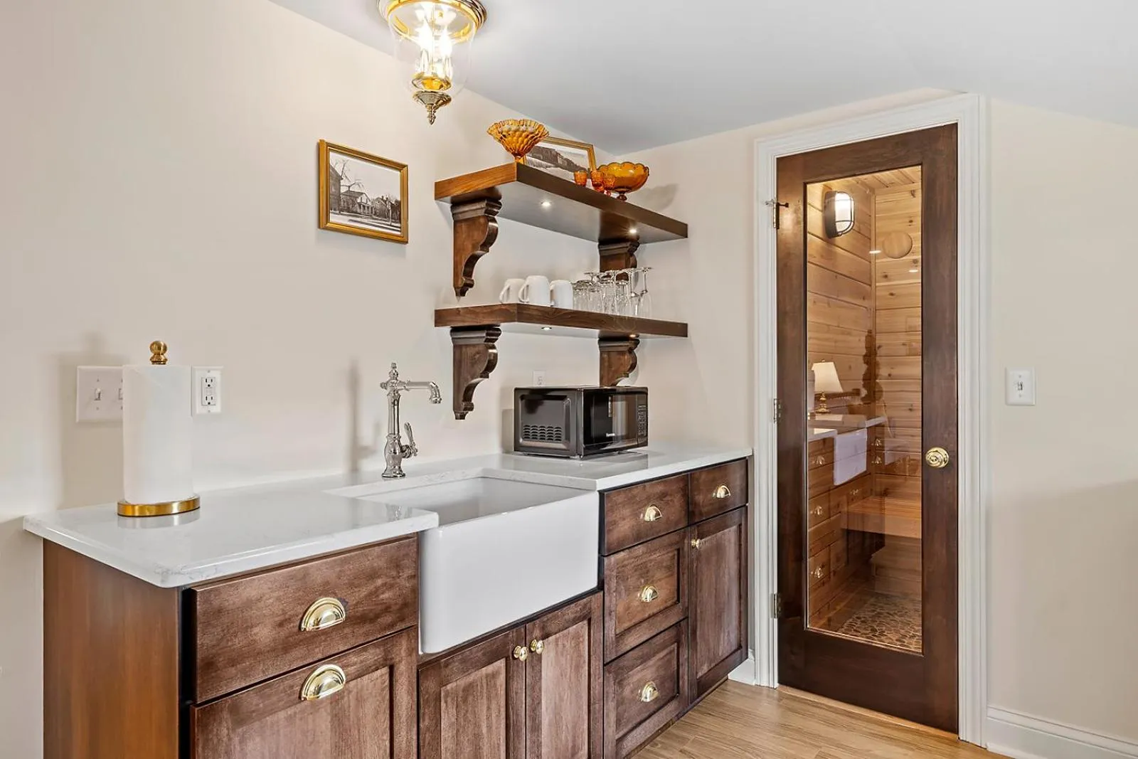 Kitchen or kitchenette in The Rochester Inn