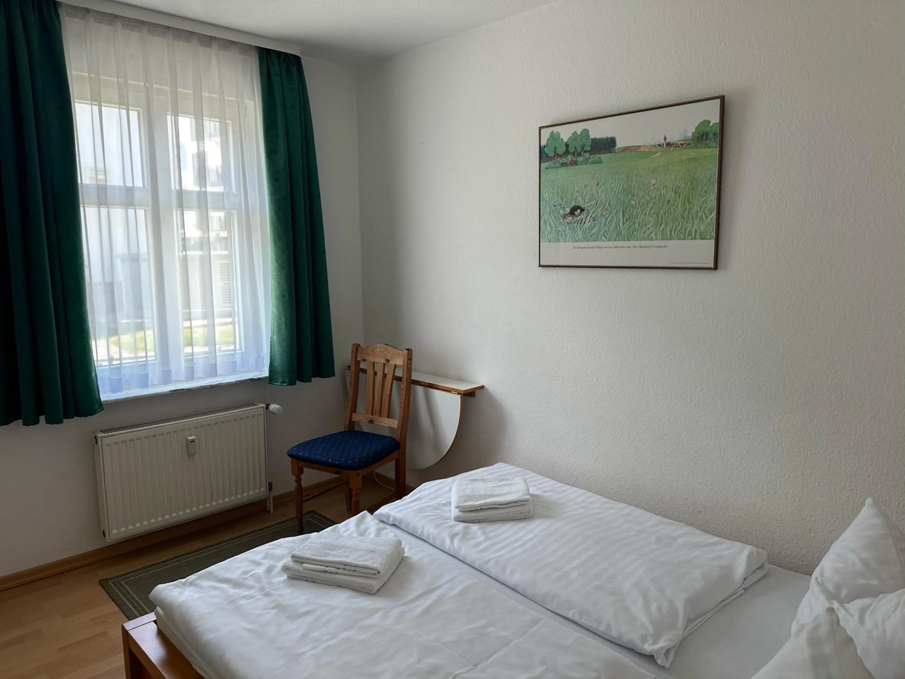 Bed in Miramar-App-06