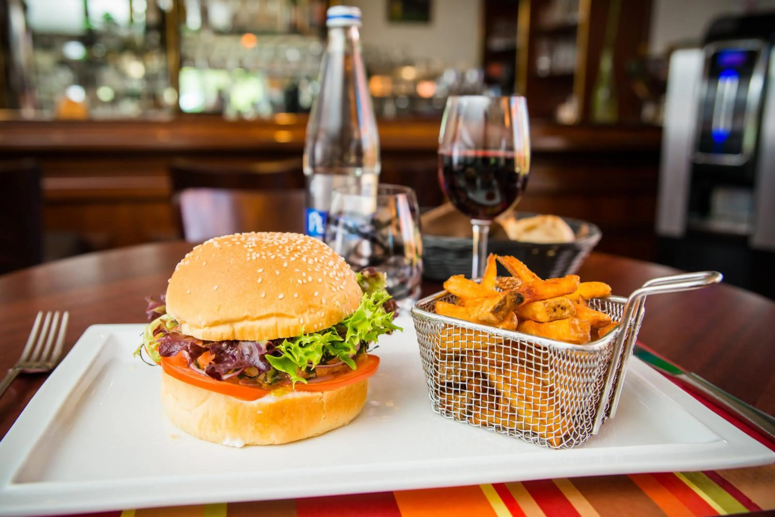 Restaurant/places to eat in Brit Hotel Le Kerann Nantes St Herblain - Zac De La Lorie