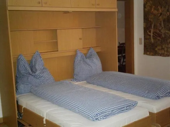 Bed in Sport-Alpin-Wohnung-130