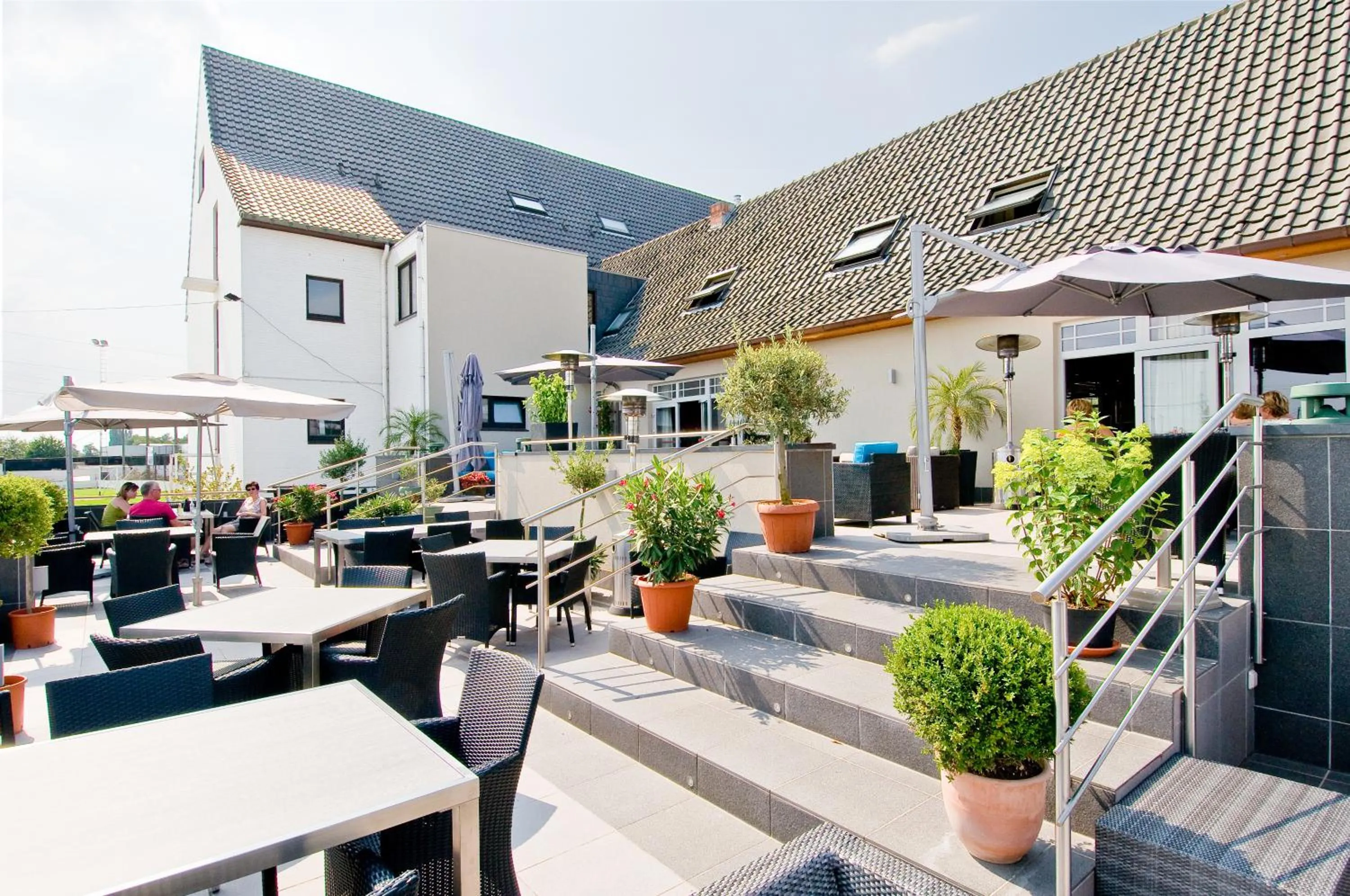 Restaurant/places to eat in Hotel Malpertuus
