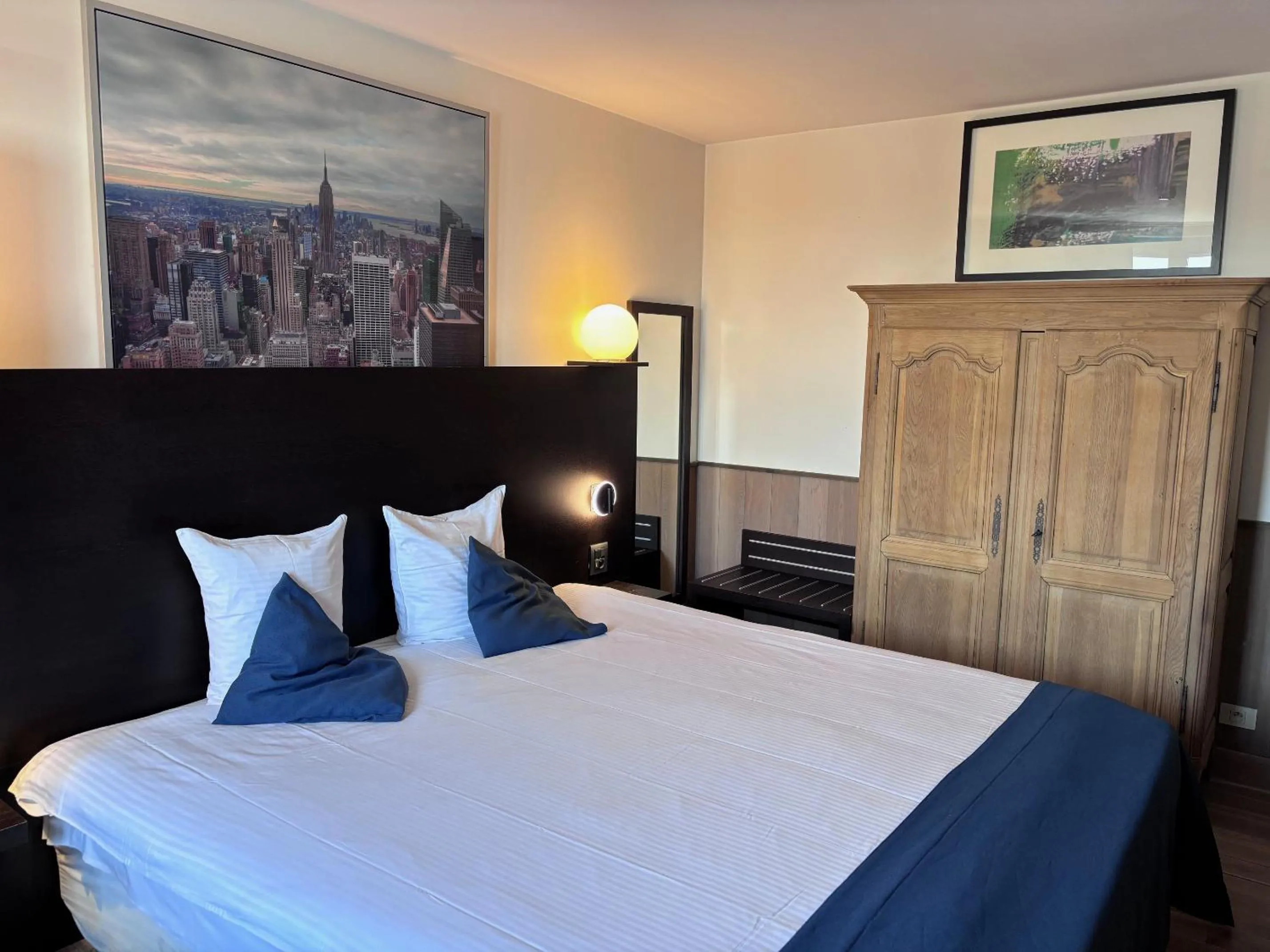 Bed in Hotel Orchidee