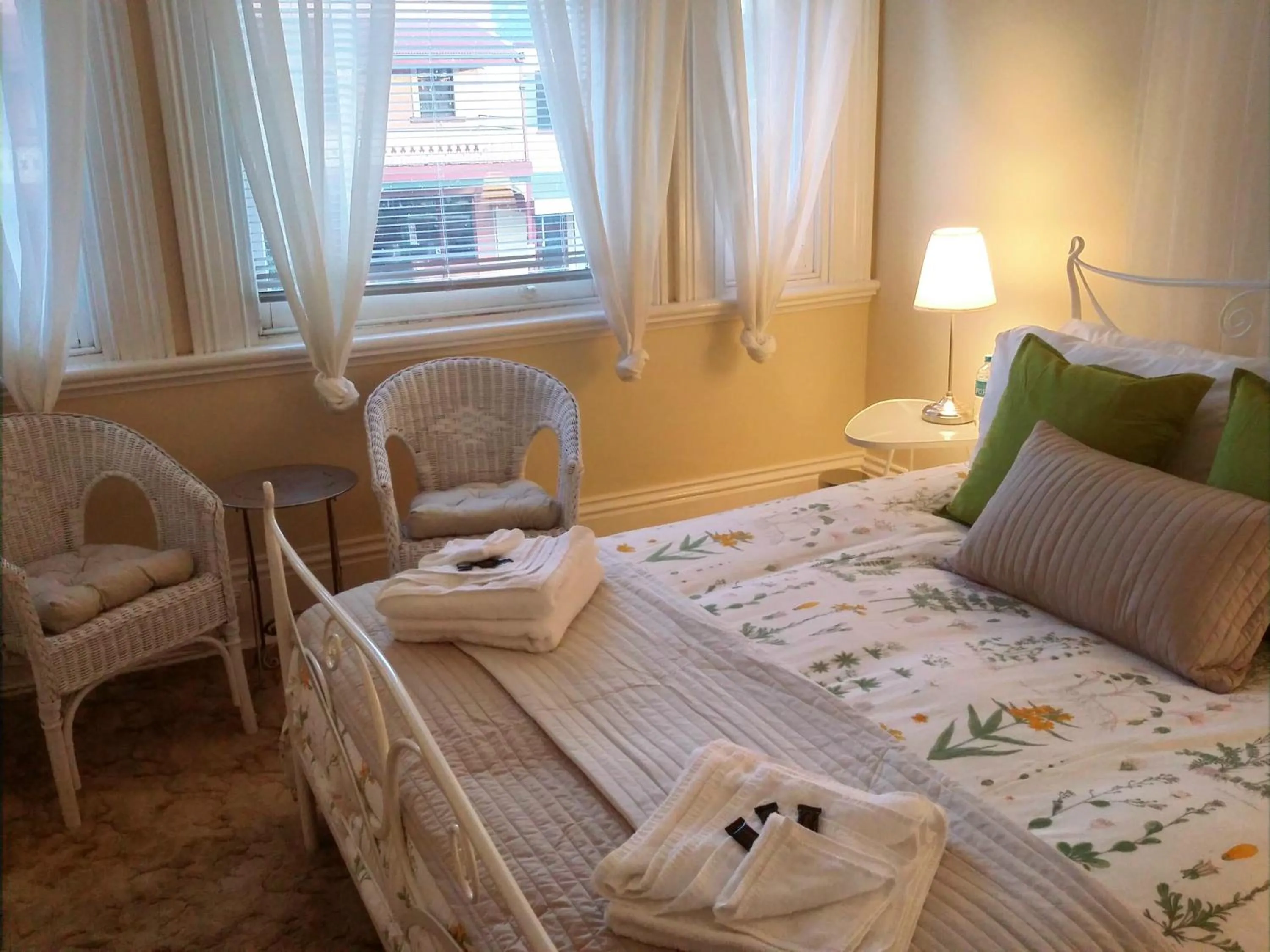 Bedroom, Bed in The Bank Guesthouse Glen Innes