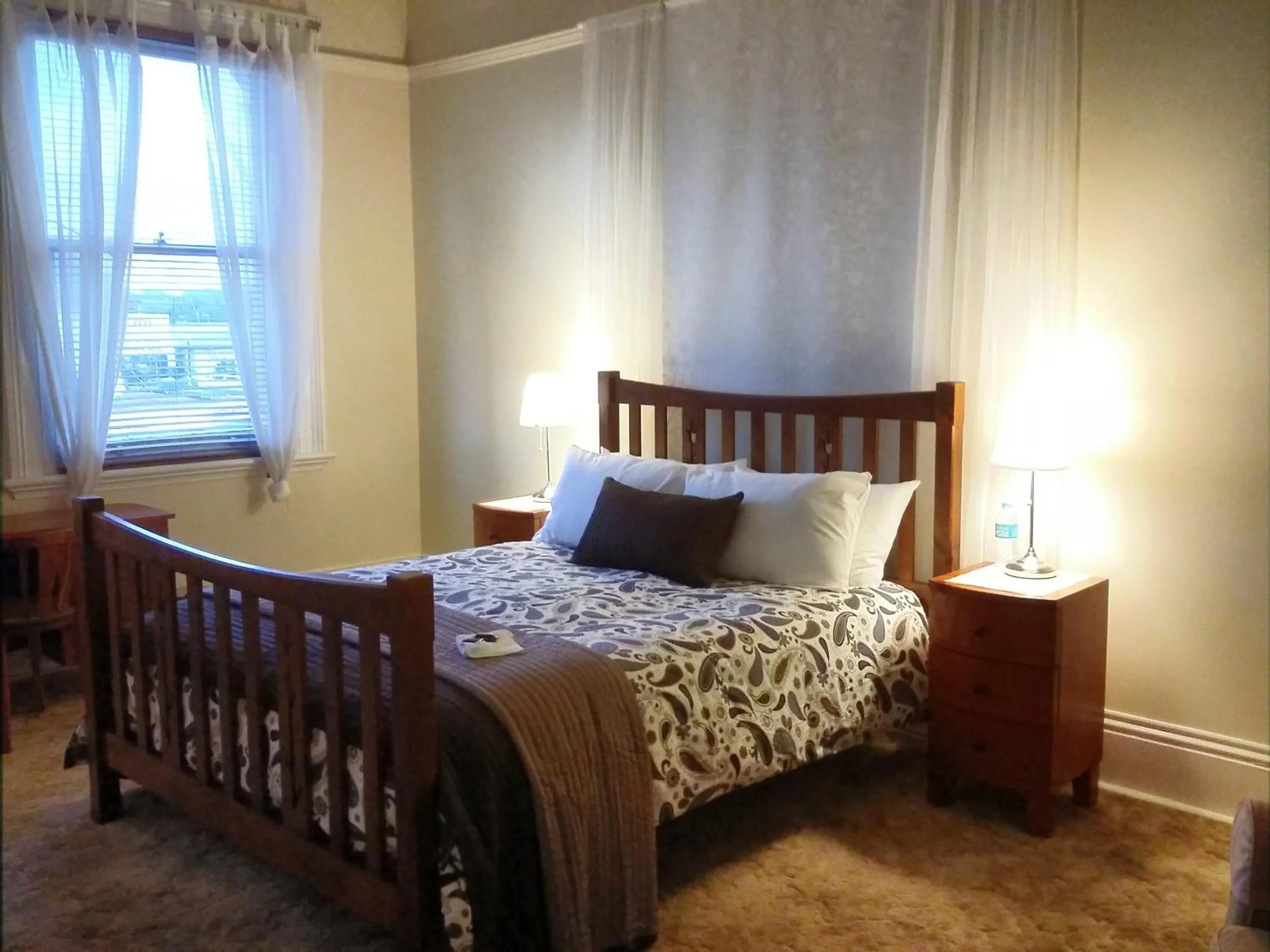 Bedroom, Bed in The Bank Guesthouse Glen Innes