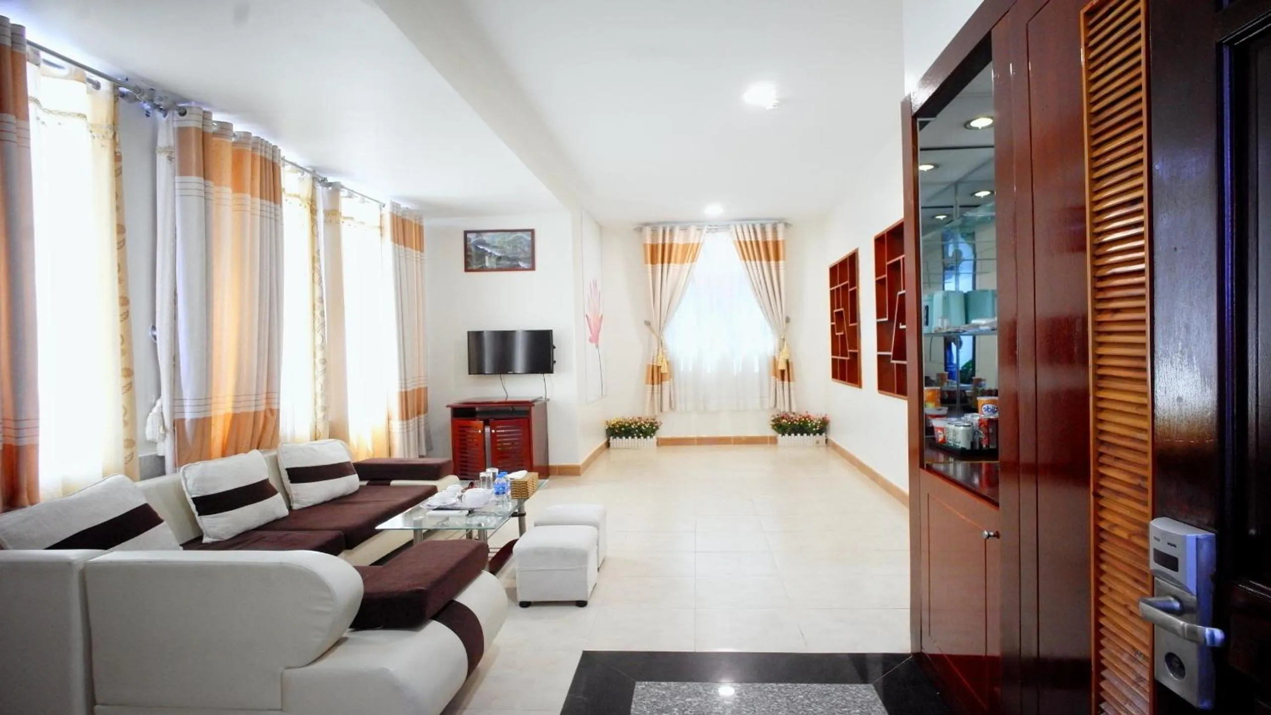 wardrobe in SÀI GÒN - BẠC LIÊU Hotel