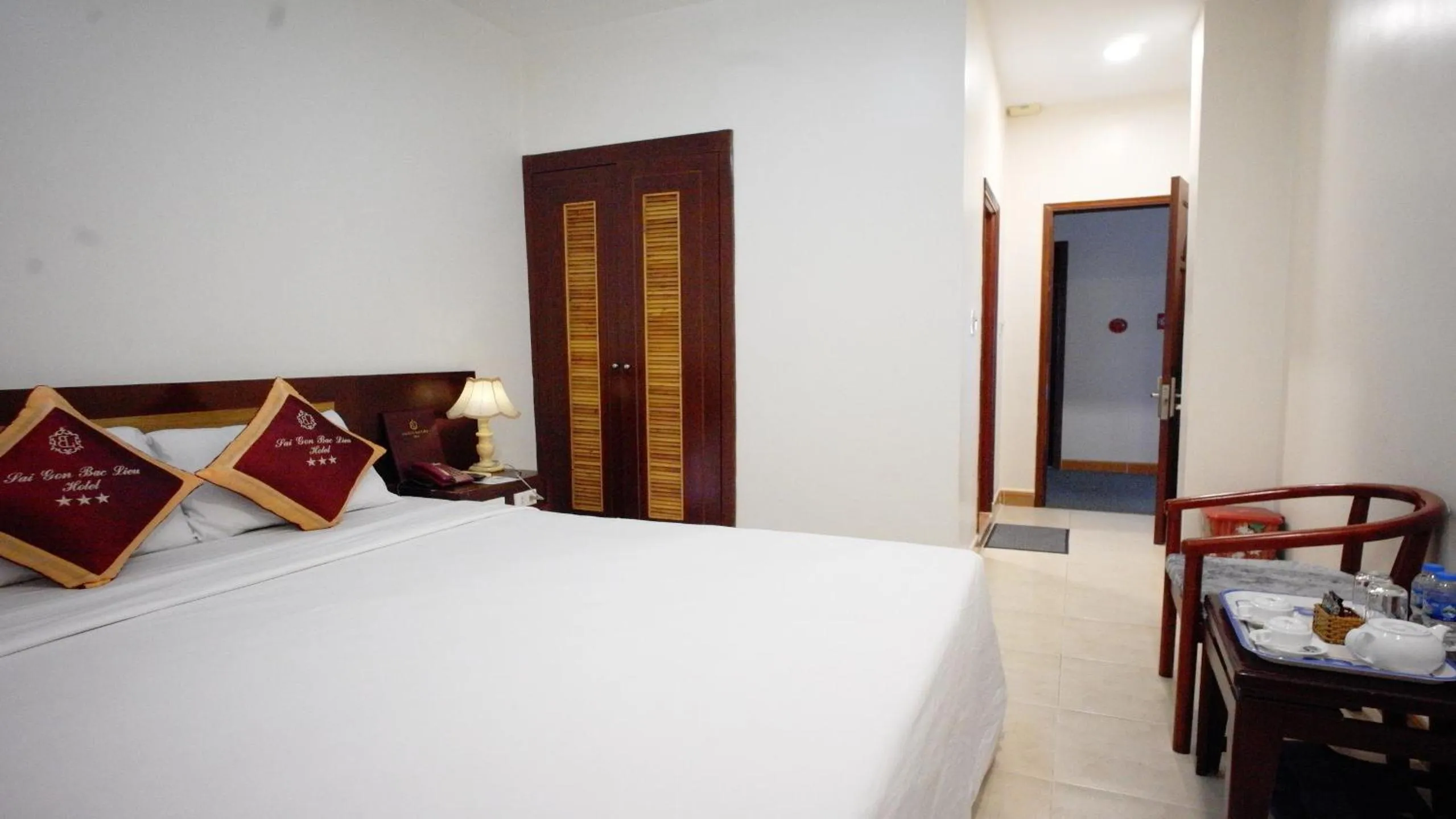 wardrobe, Bed in SÀI GÒN - BẠC LIÊU Hotel