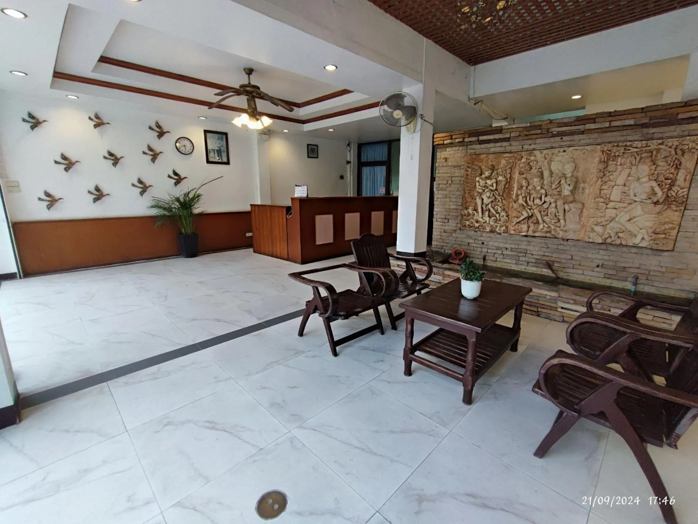 Lobby or reception in Smile Court Pattaya by Mike Group