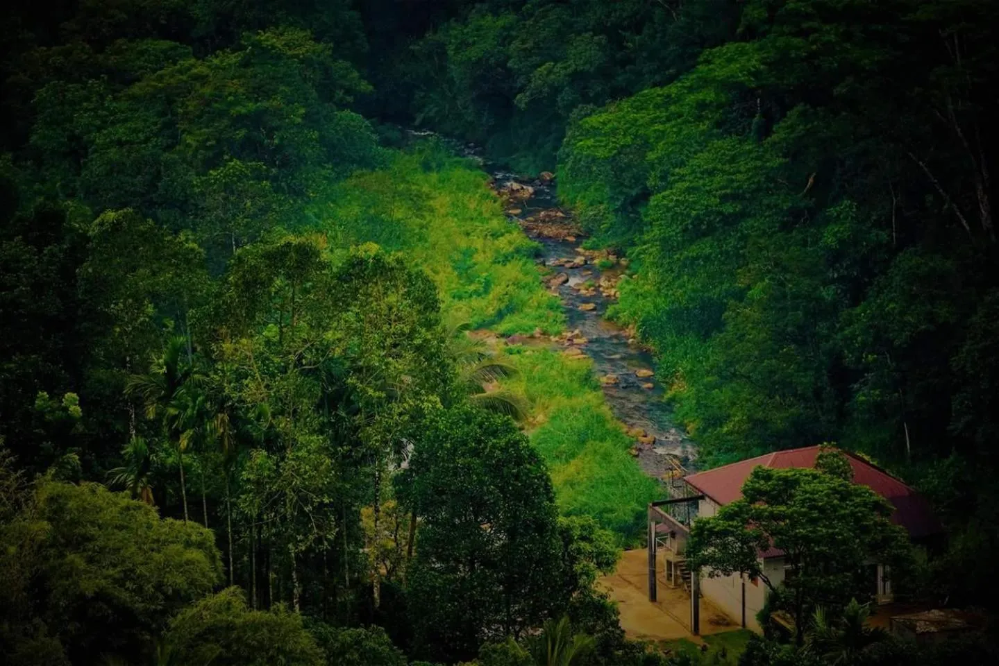 Natural landscape in Maskeli Oya Family Park