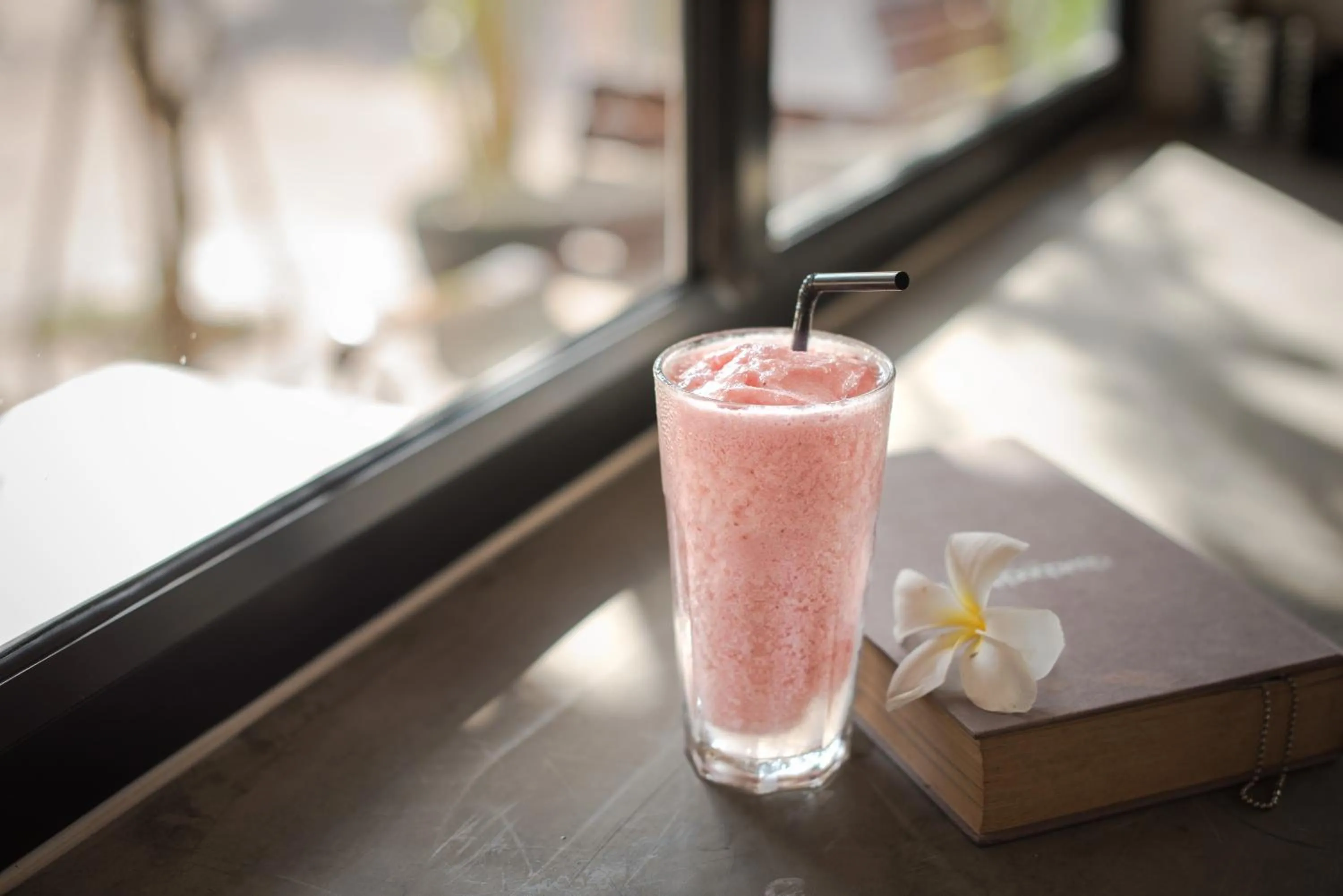 Restaurant/places to eat in Le Water Villa