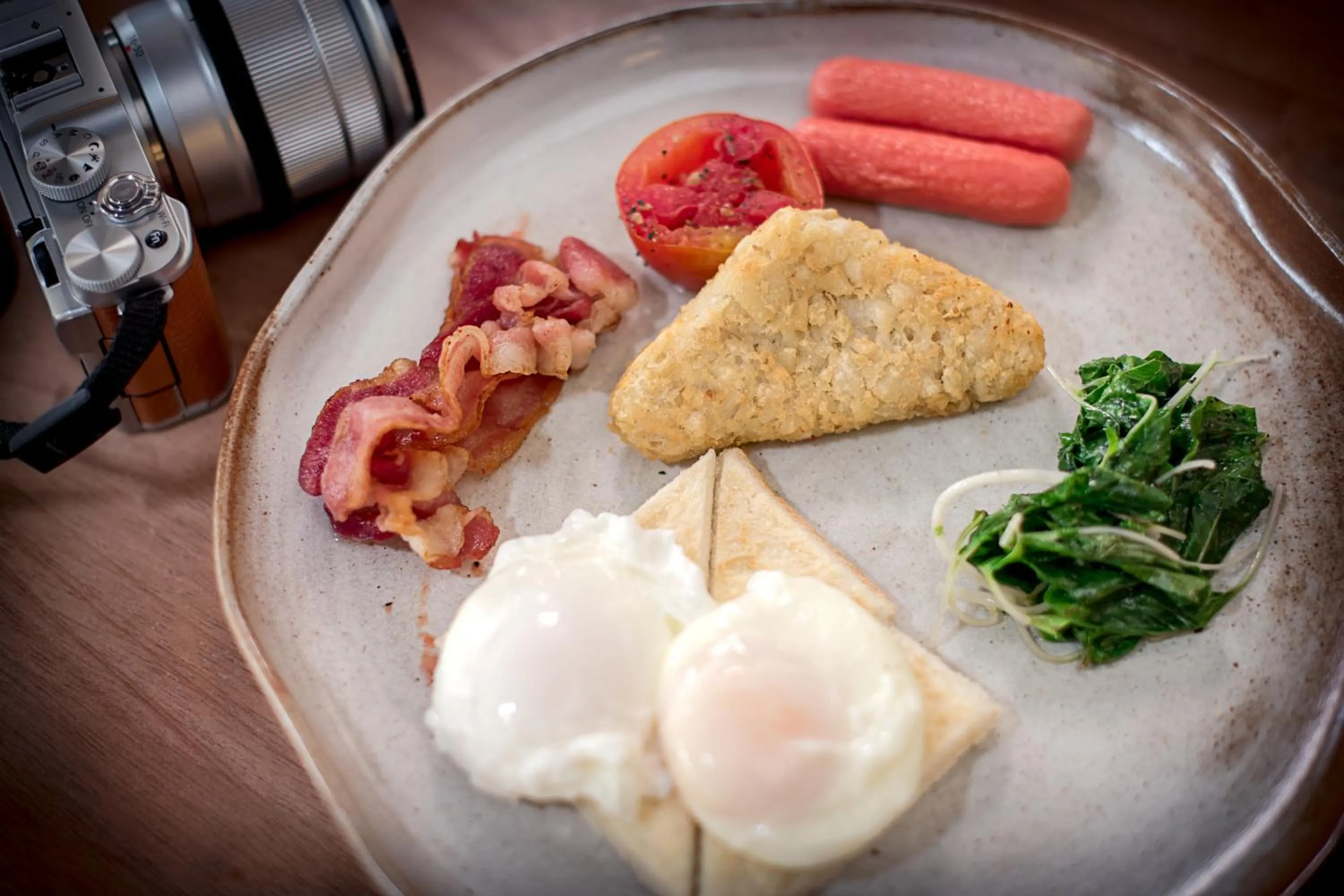 Food in Le Water Villa