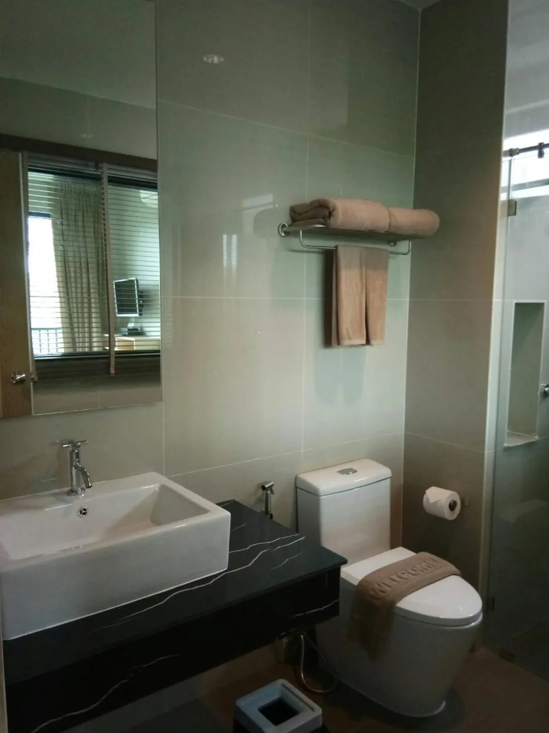 Toilet in Riverawan Hotel