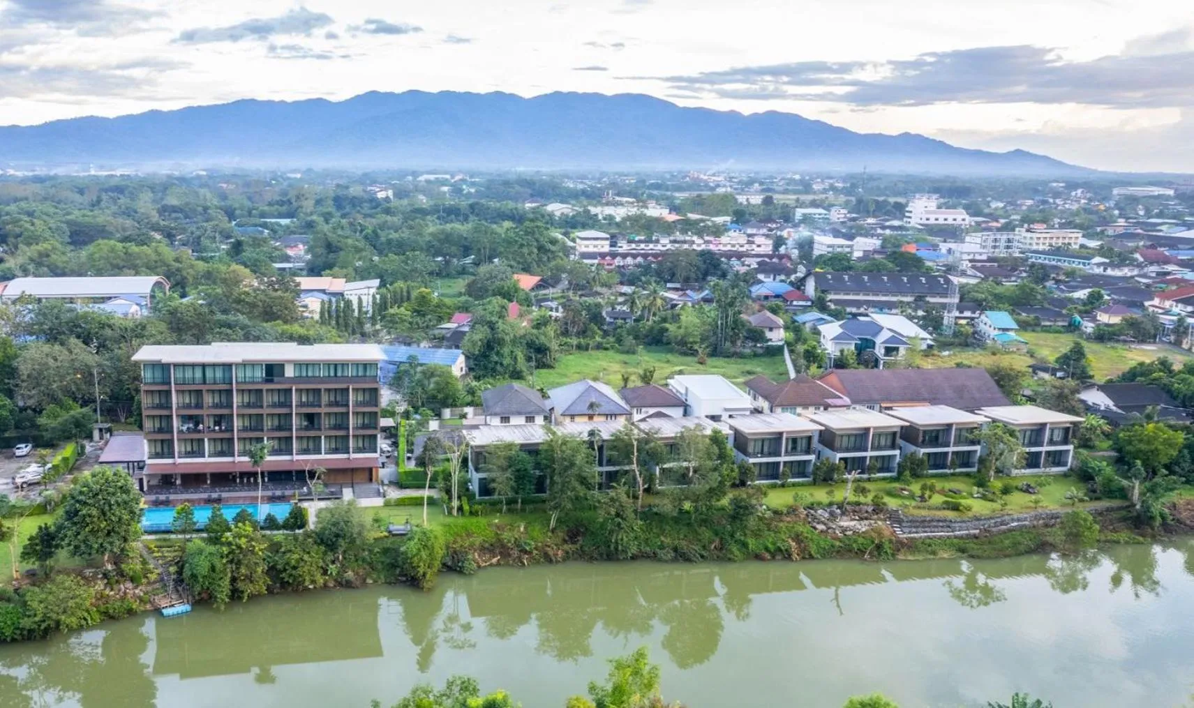 Riverawan Hotel