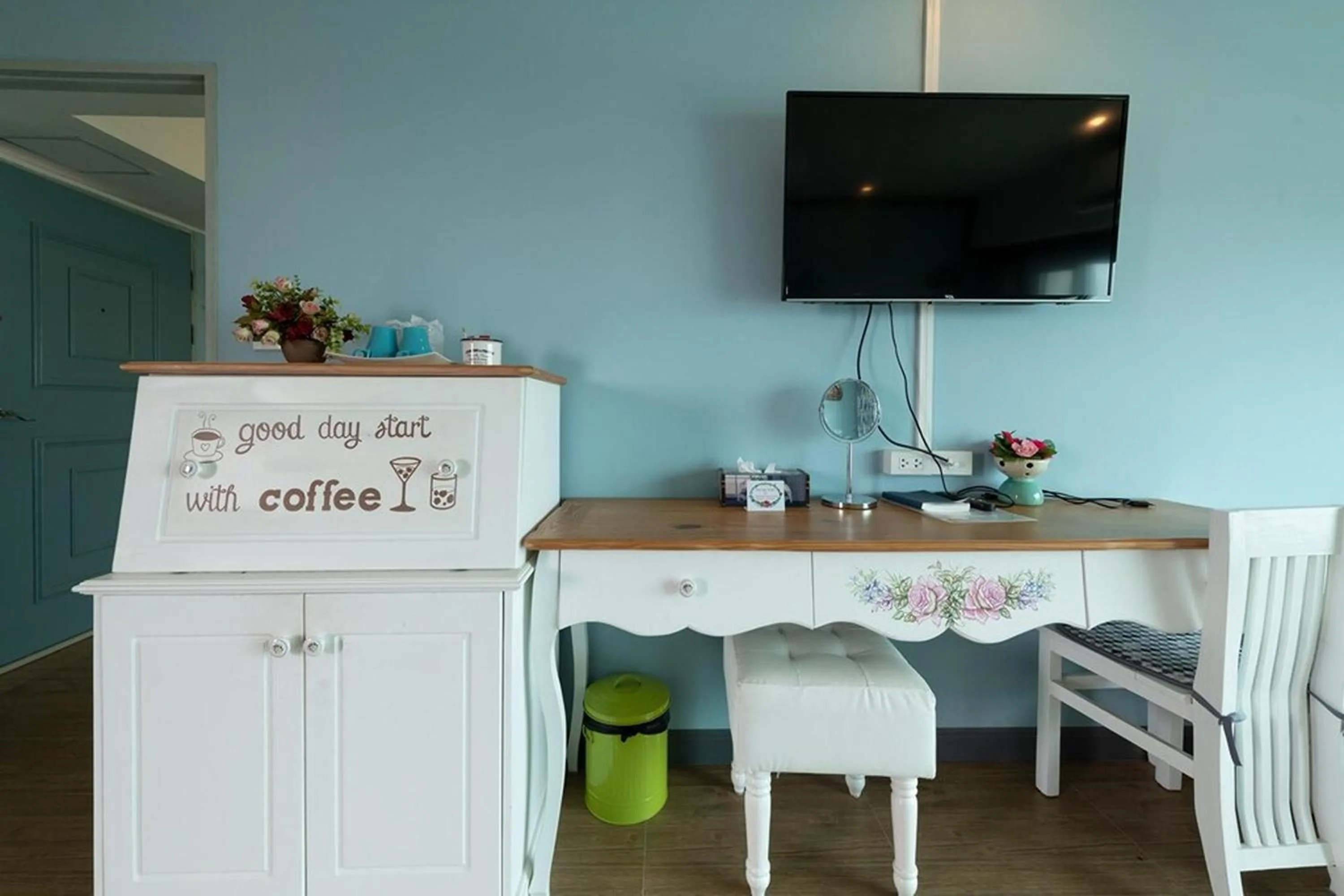 TV and multimedia in The Lilly Hotel