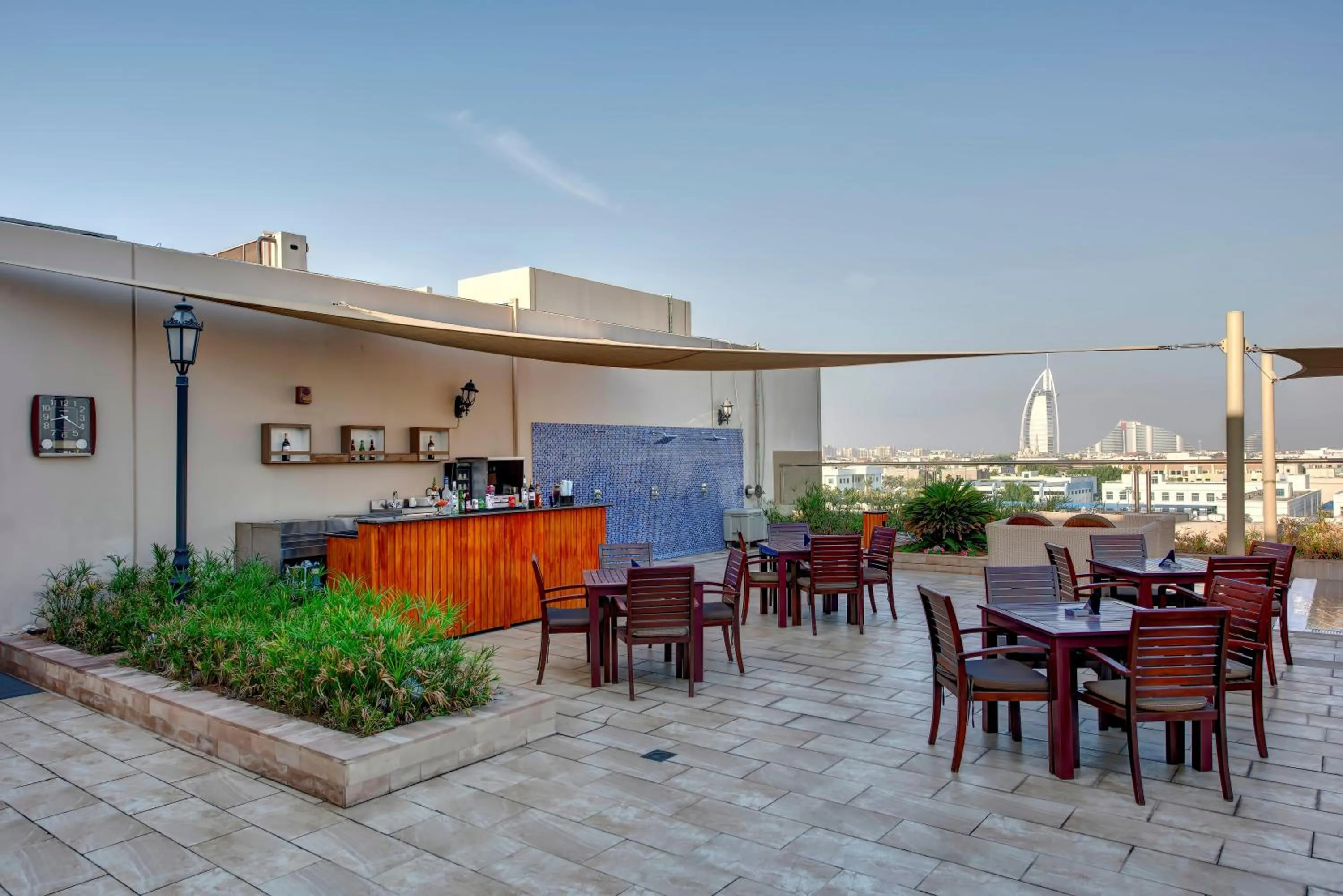 Restaurant/places to eat in Metropolitan Hotel Dubai