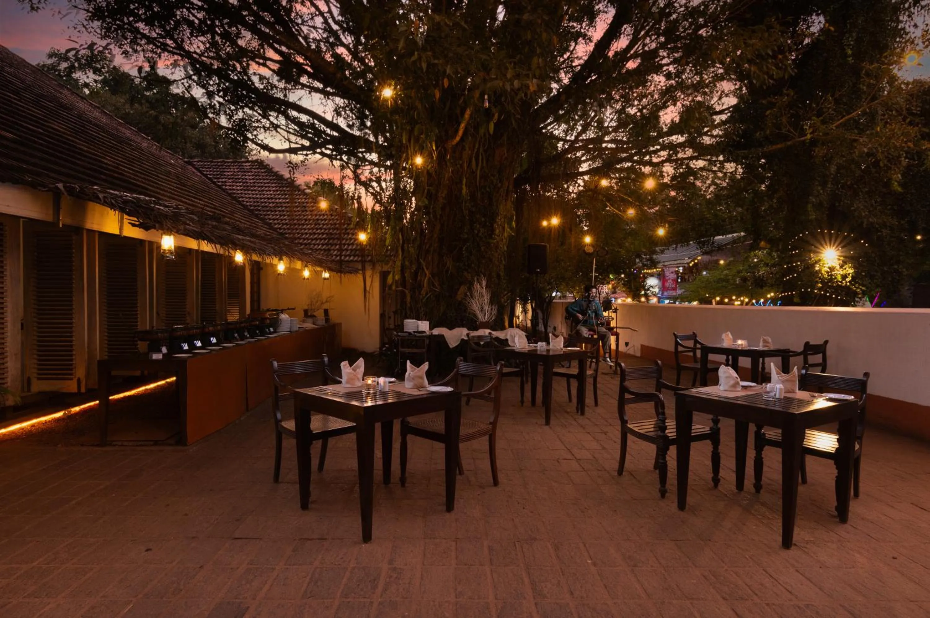 Restaurant/places to eat in EKHO Sigiriya - 700 meters to Sigiriya Rock