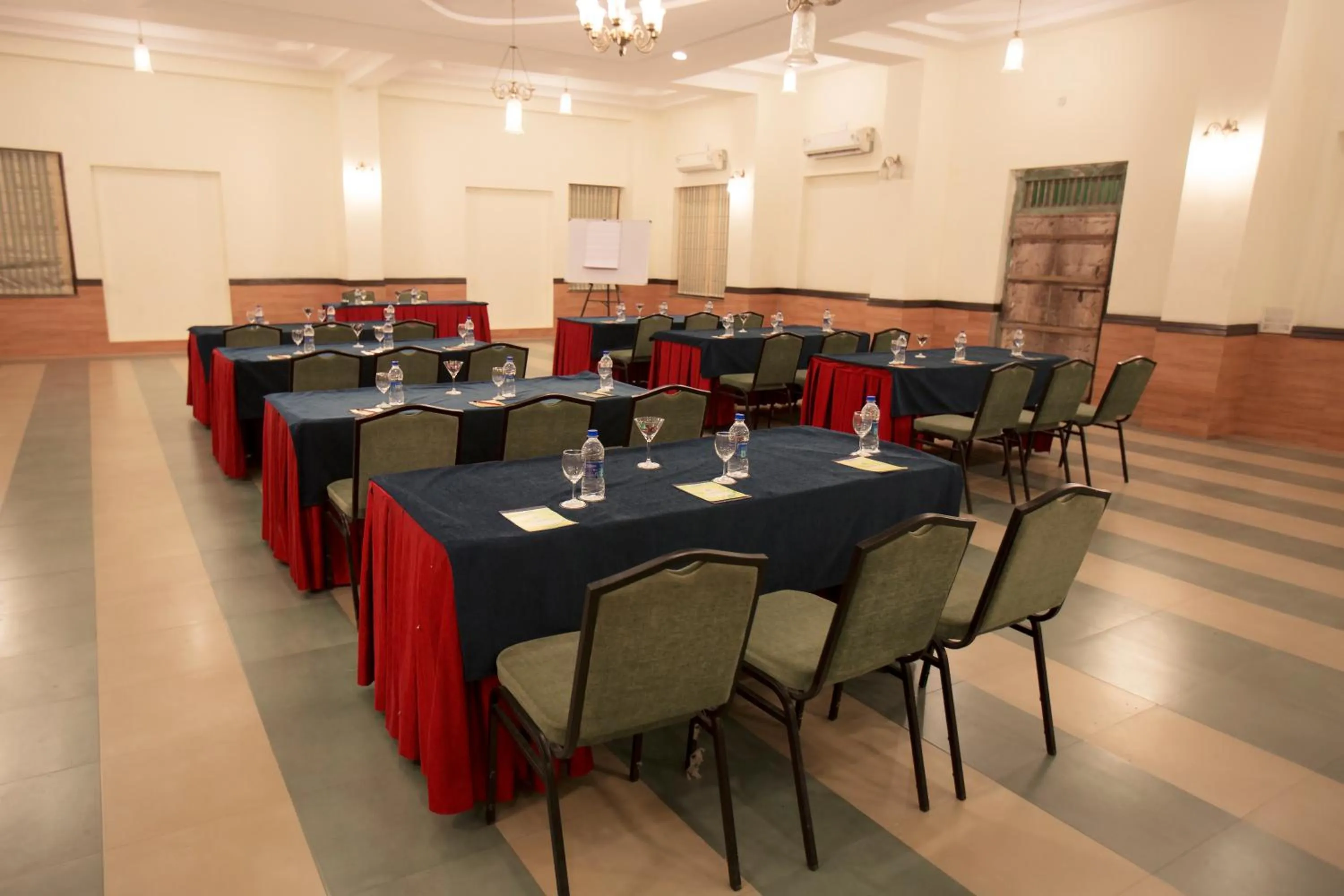 Dhawala Resort By Aamod