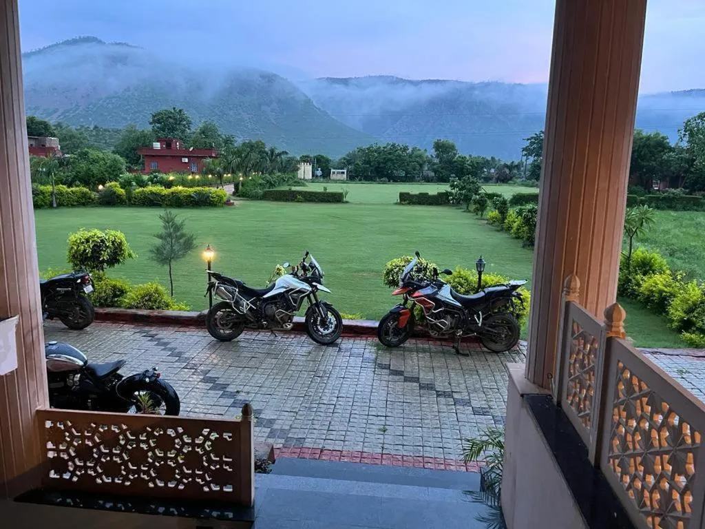 Dhawala Resort By Aamod