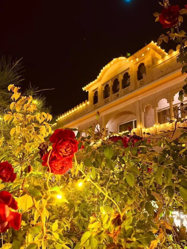 Dhawala Resort By Aamod