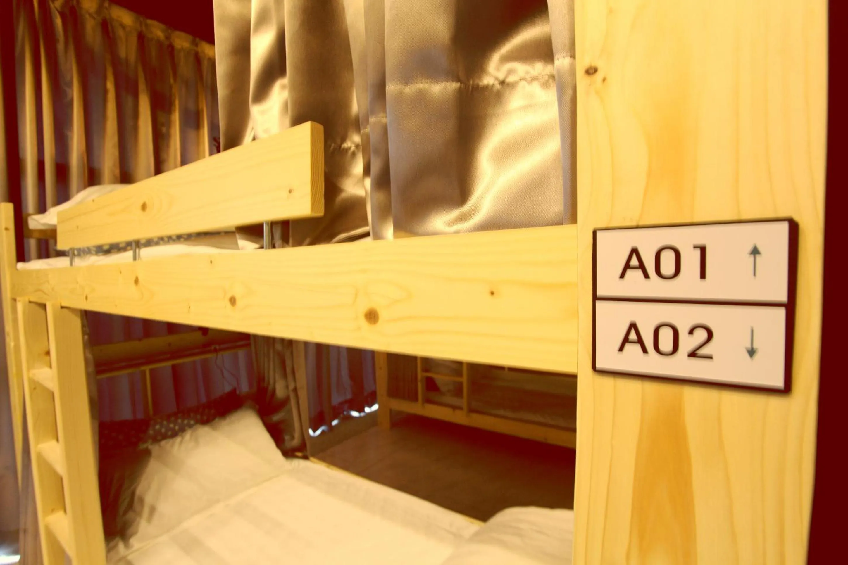 bunk bed, Bed in Light Shadow