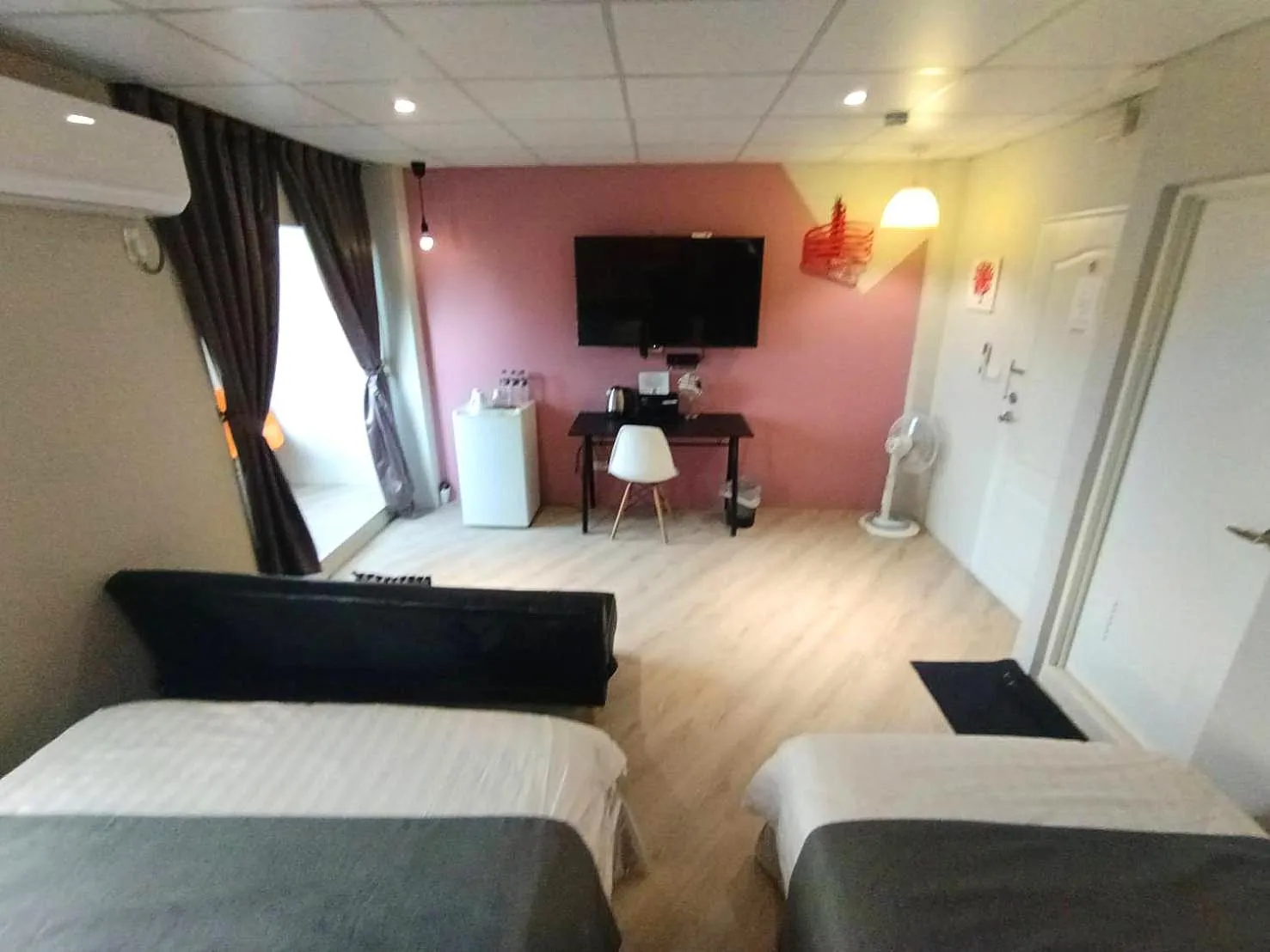 Living room, Bed in Light Shadow