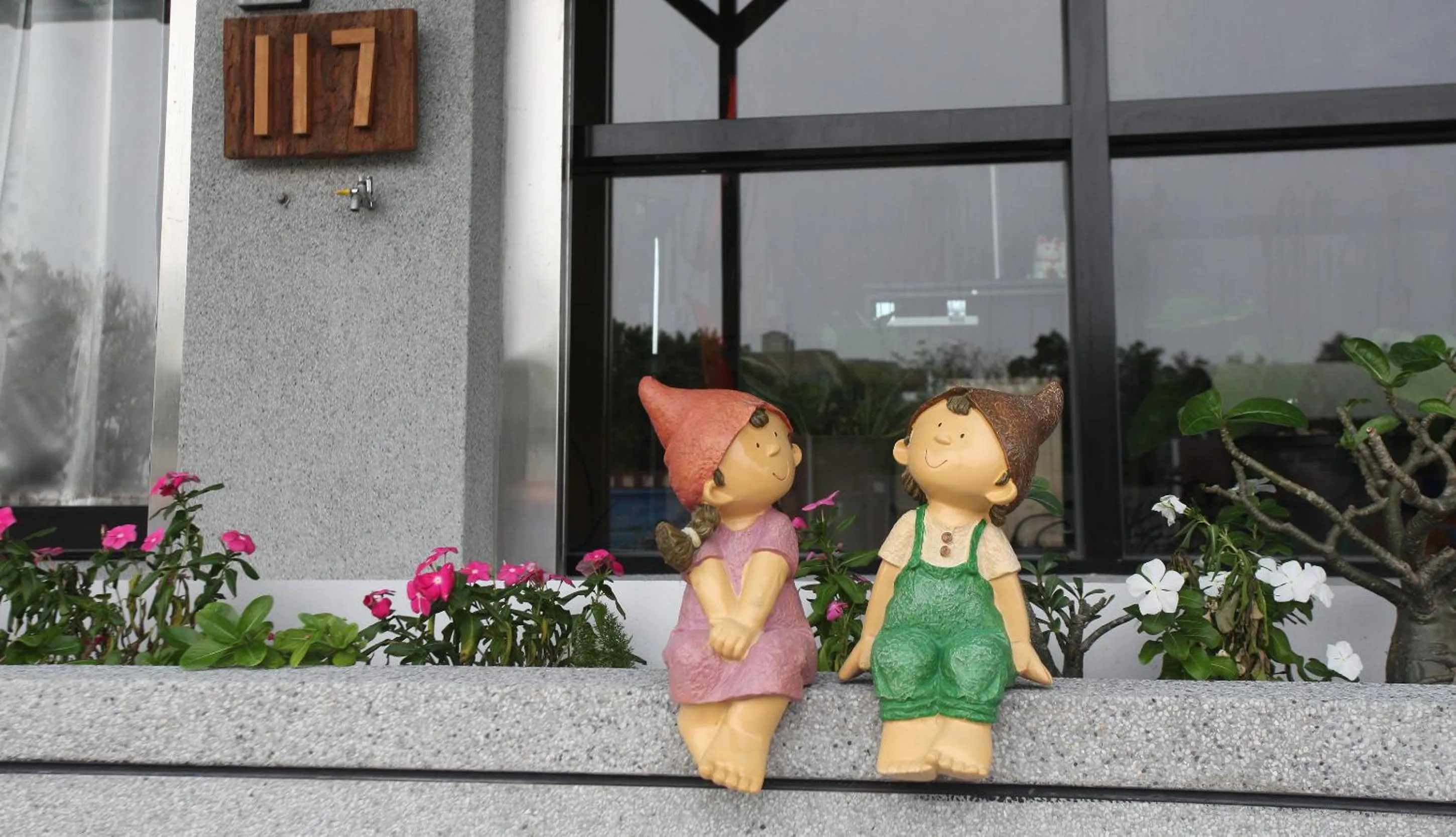 Property building in Light Shadow