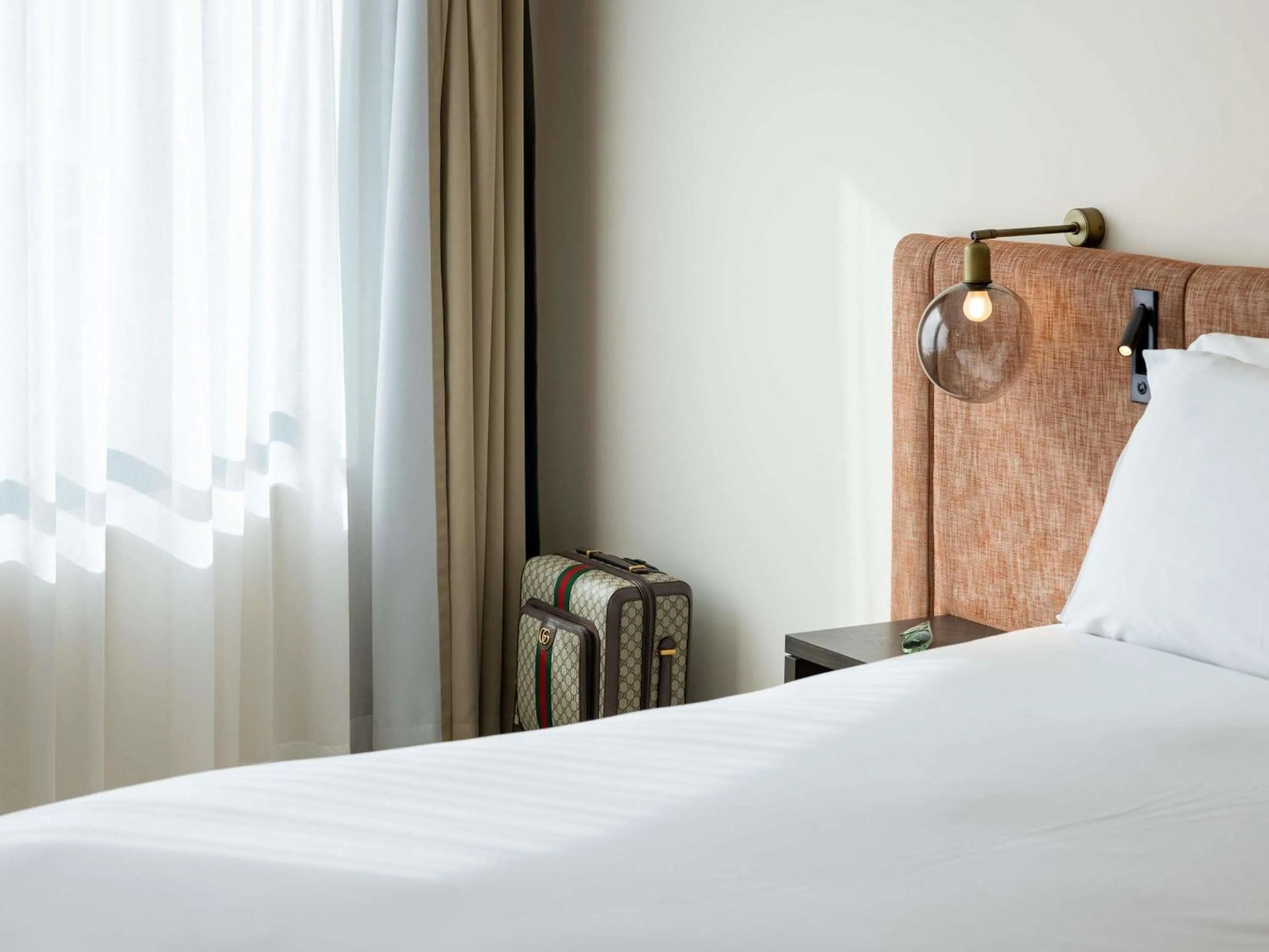 Photo of the whole room, Bed in Sofitel Brussels Europe