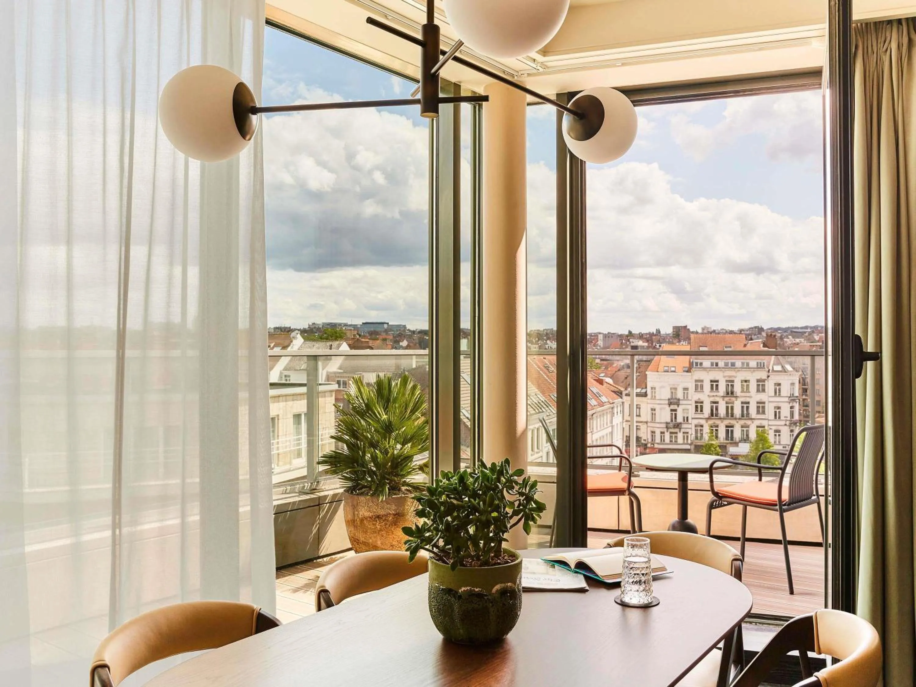 Bedroom in Sofitel Brussels Europe