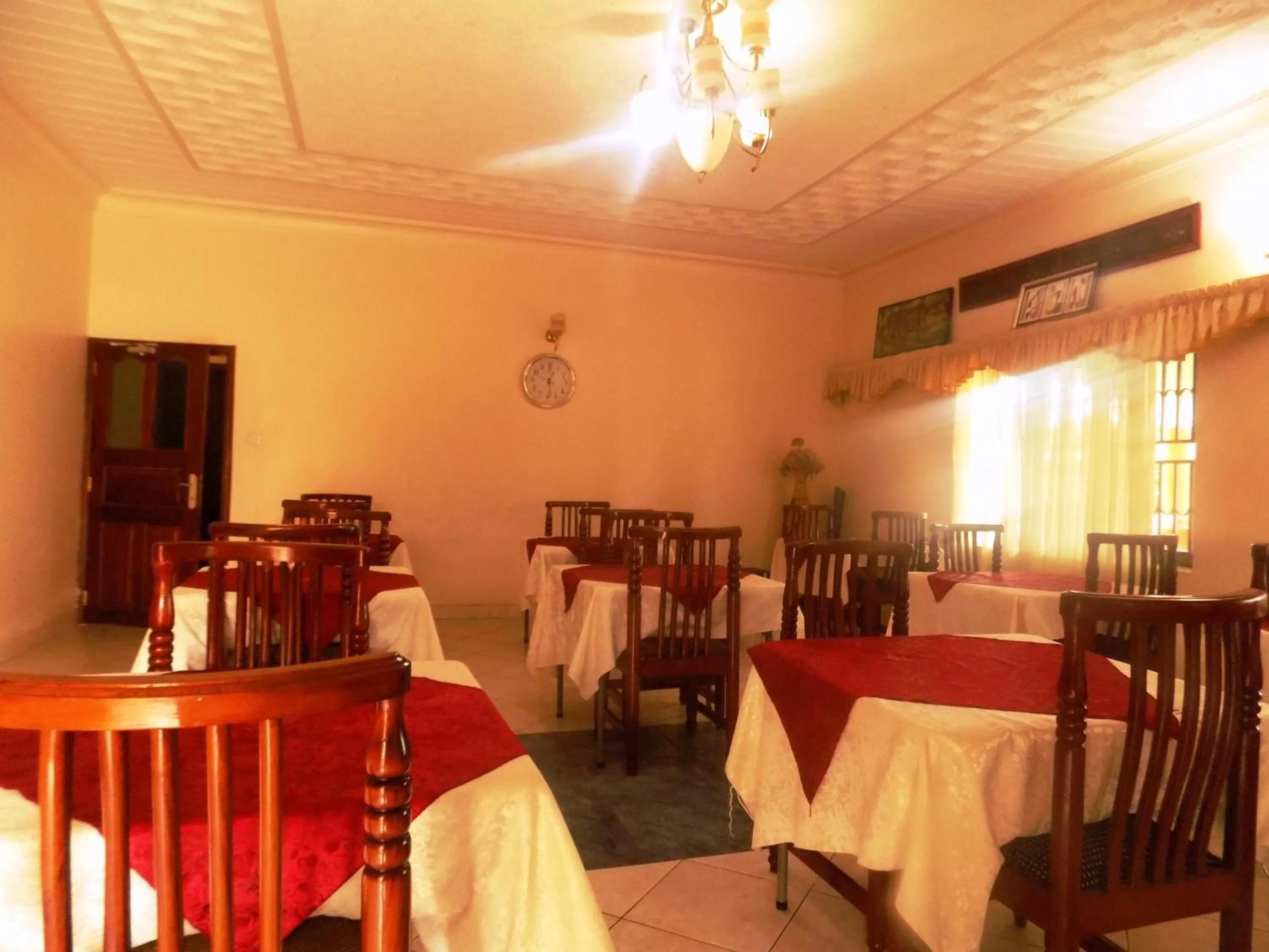 Restaurant/places to eat in Rhino Motel Mbarara