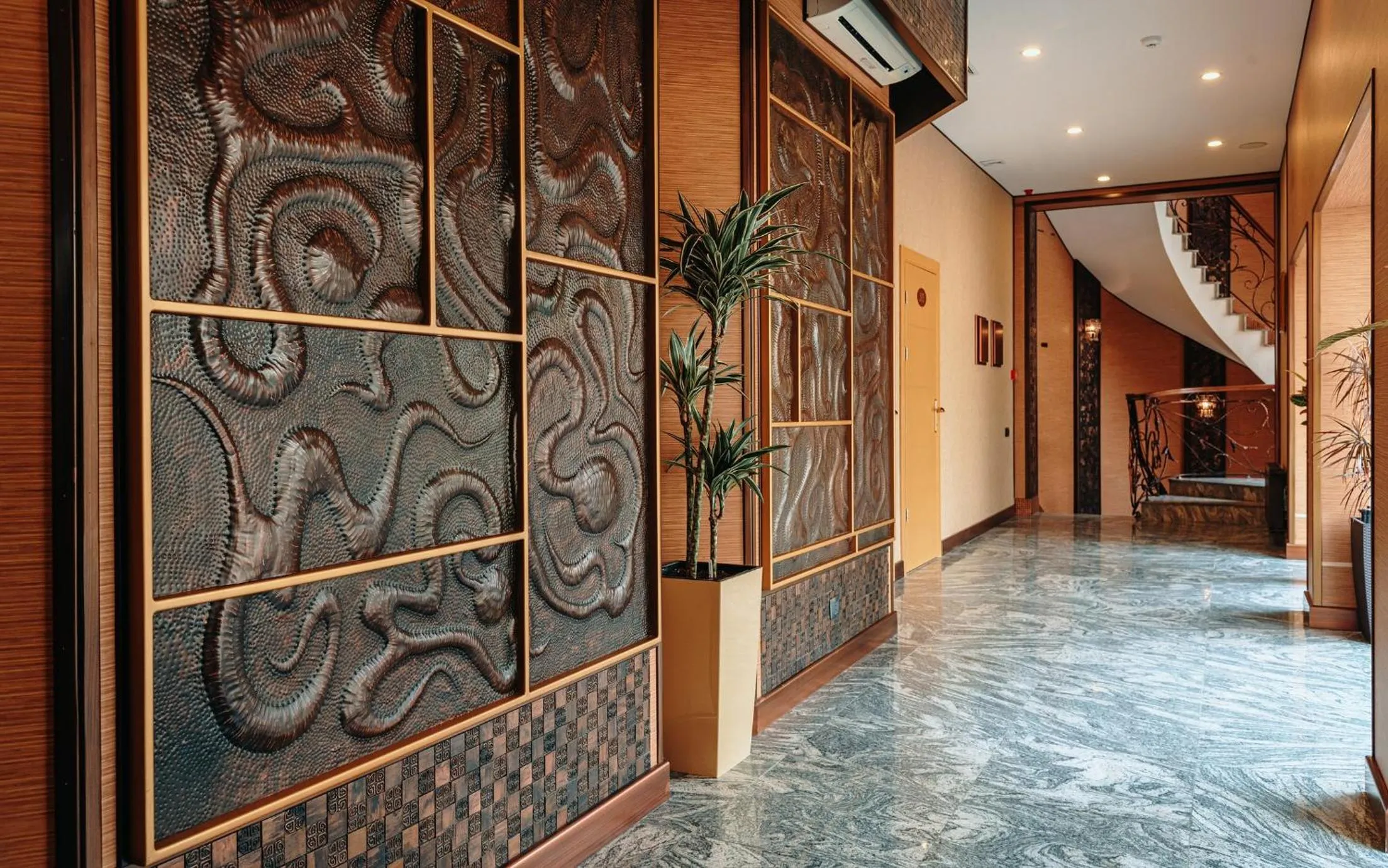 Facade/entrance in Bayil Breeze Hotel & Restaurant