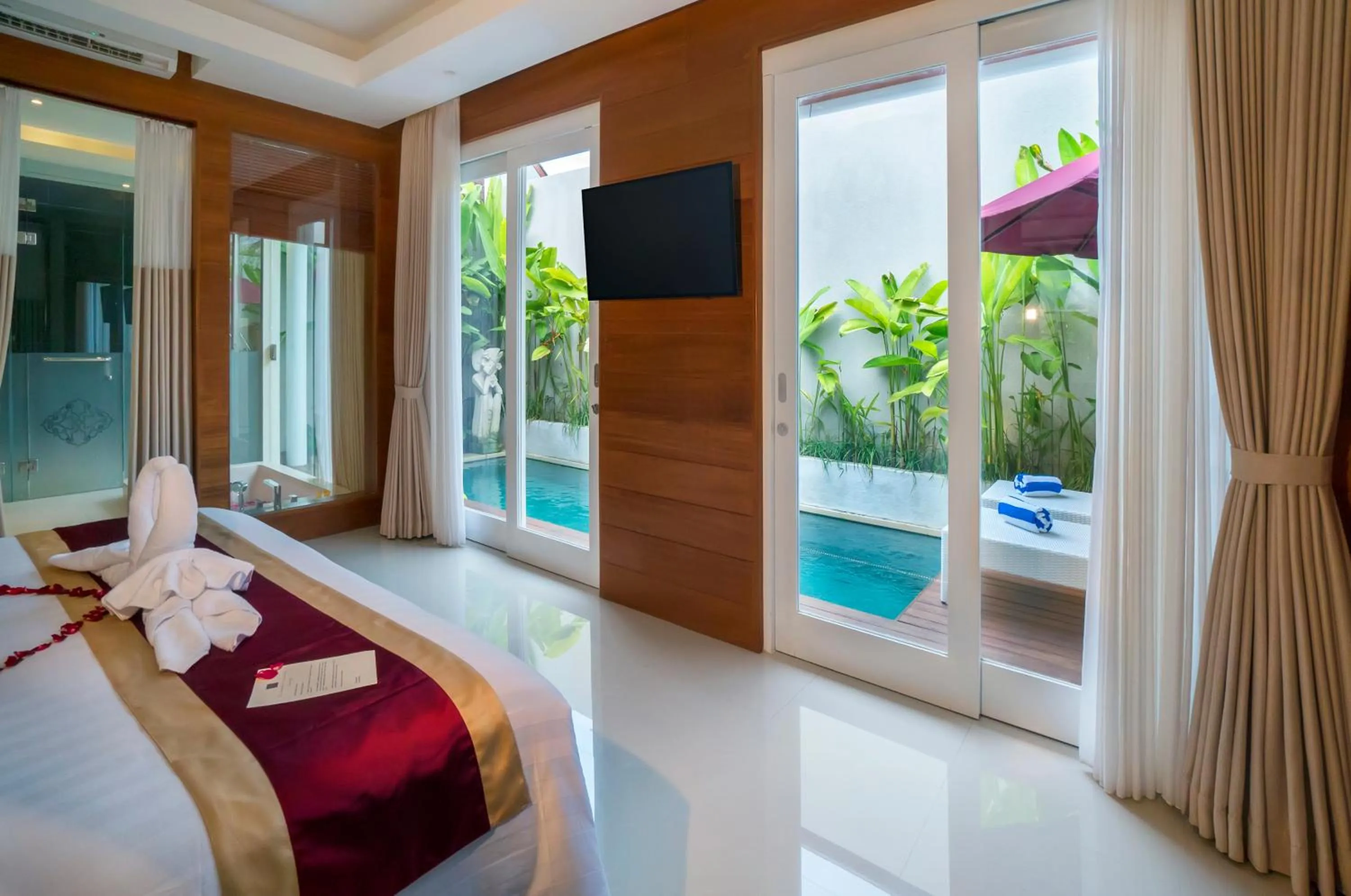 Bed in Sithala Villa Seminyak