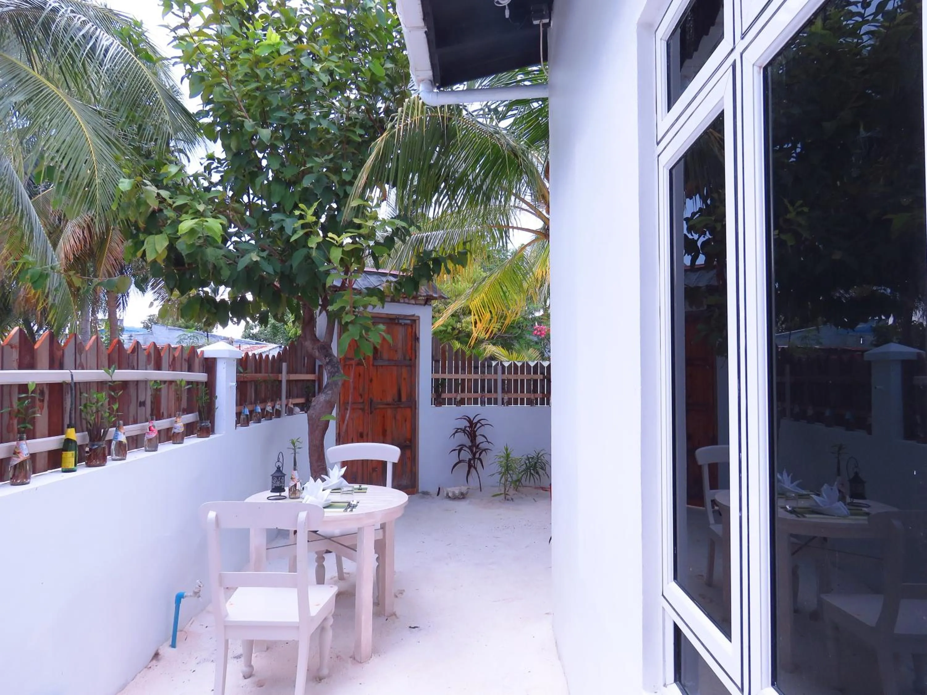 Area and facilities in The Sunrise Huraa