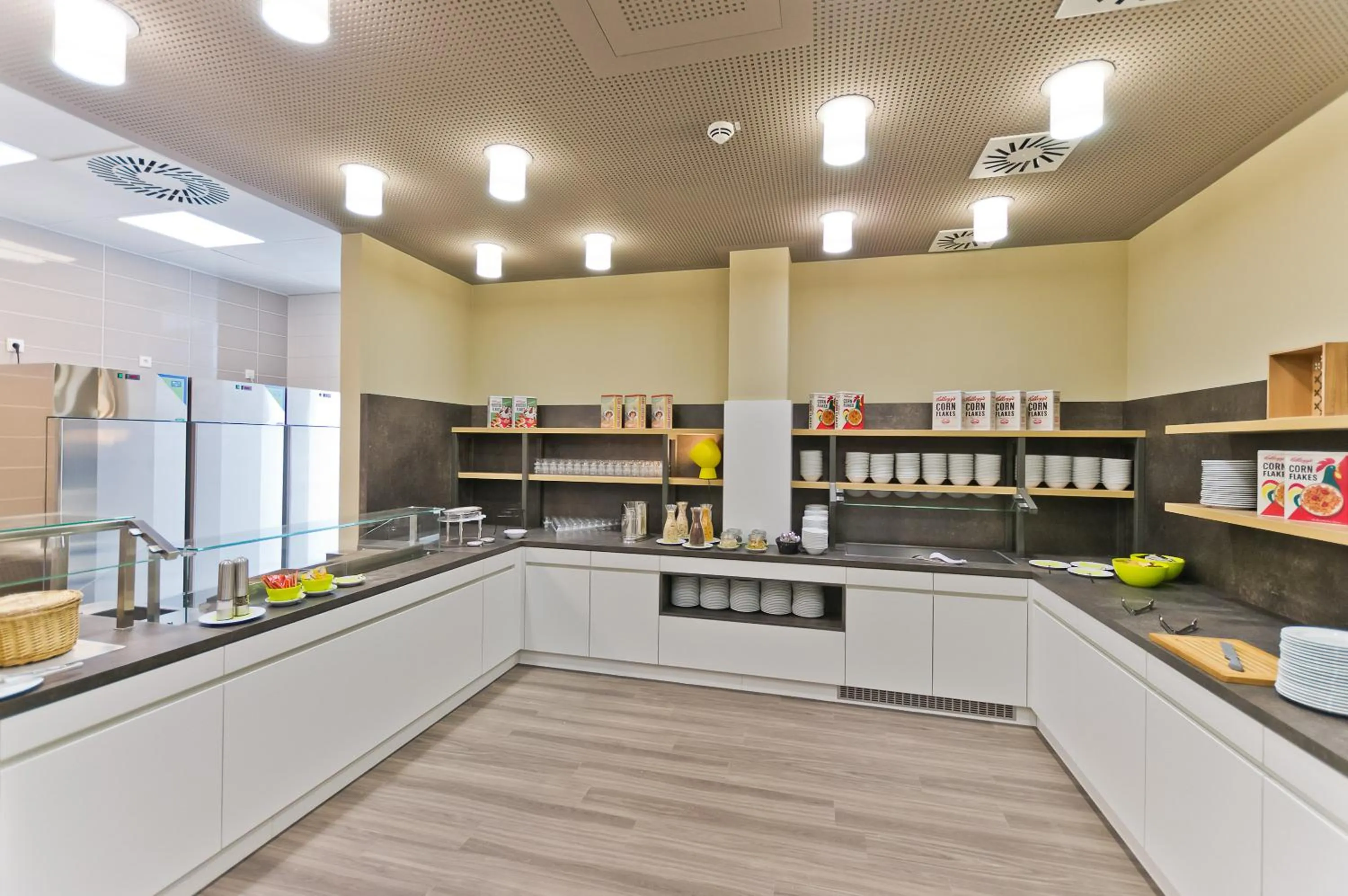 Buffet breakfast in Super 8 Freiburg