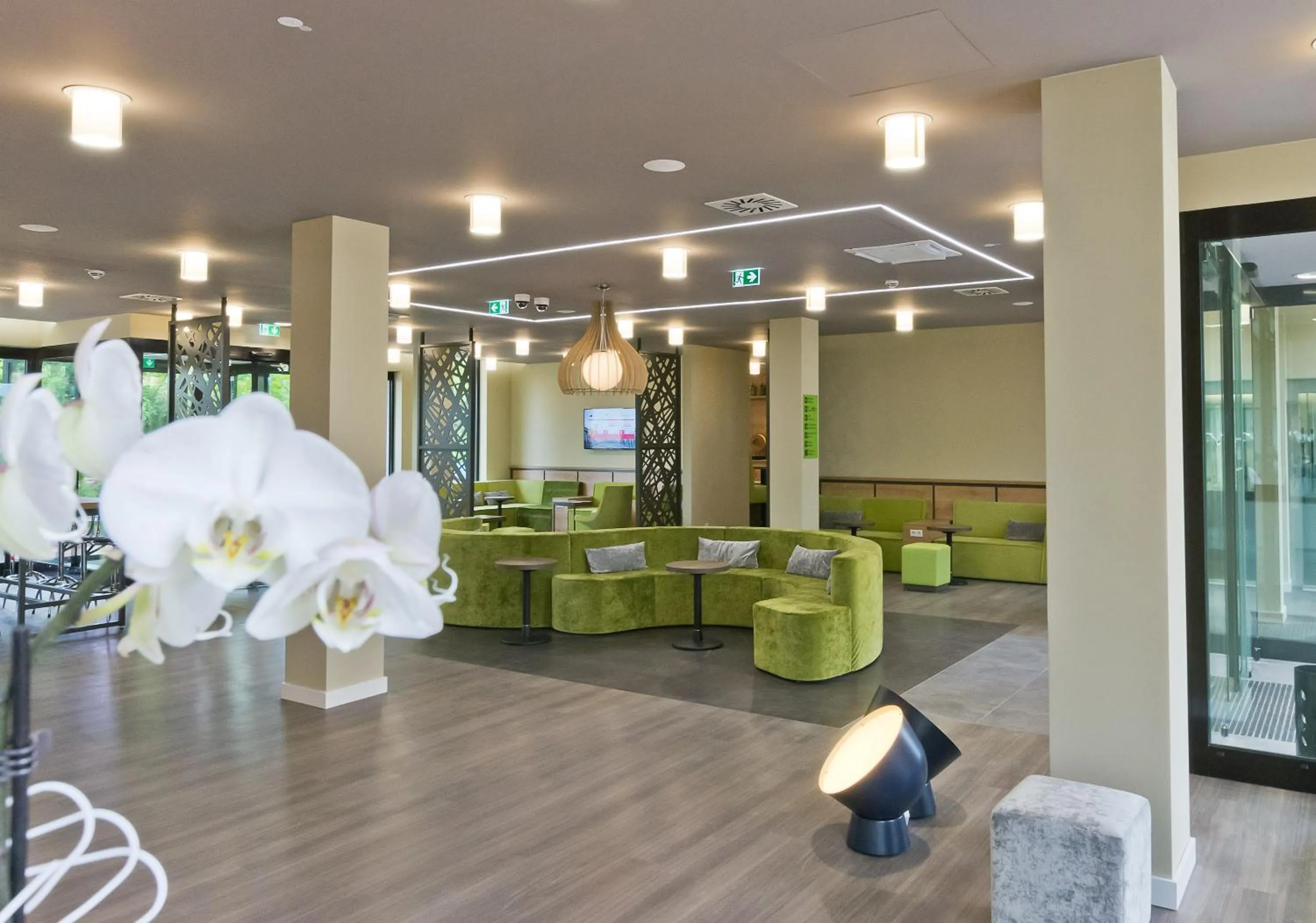 Lobby or reception in Super 8 Freiburg