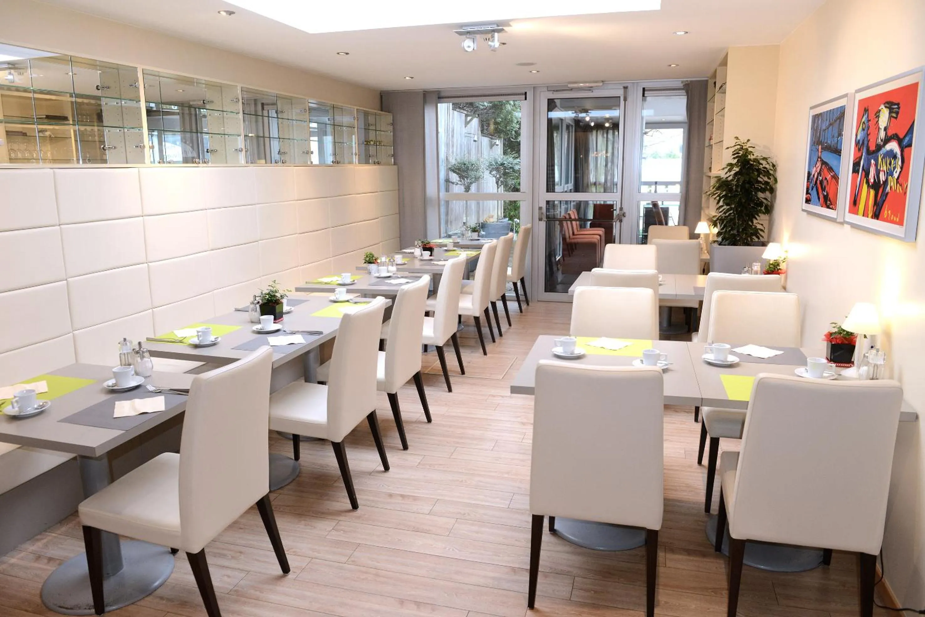 Buffet breakfast in Hotel Vijfwegen