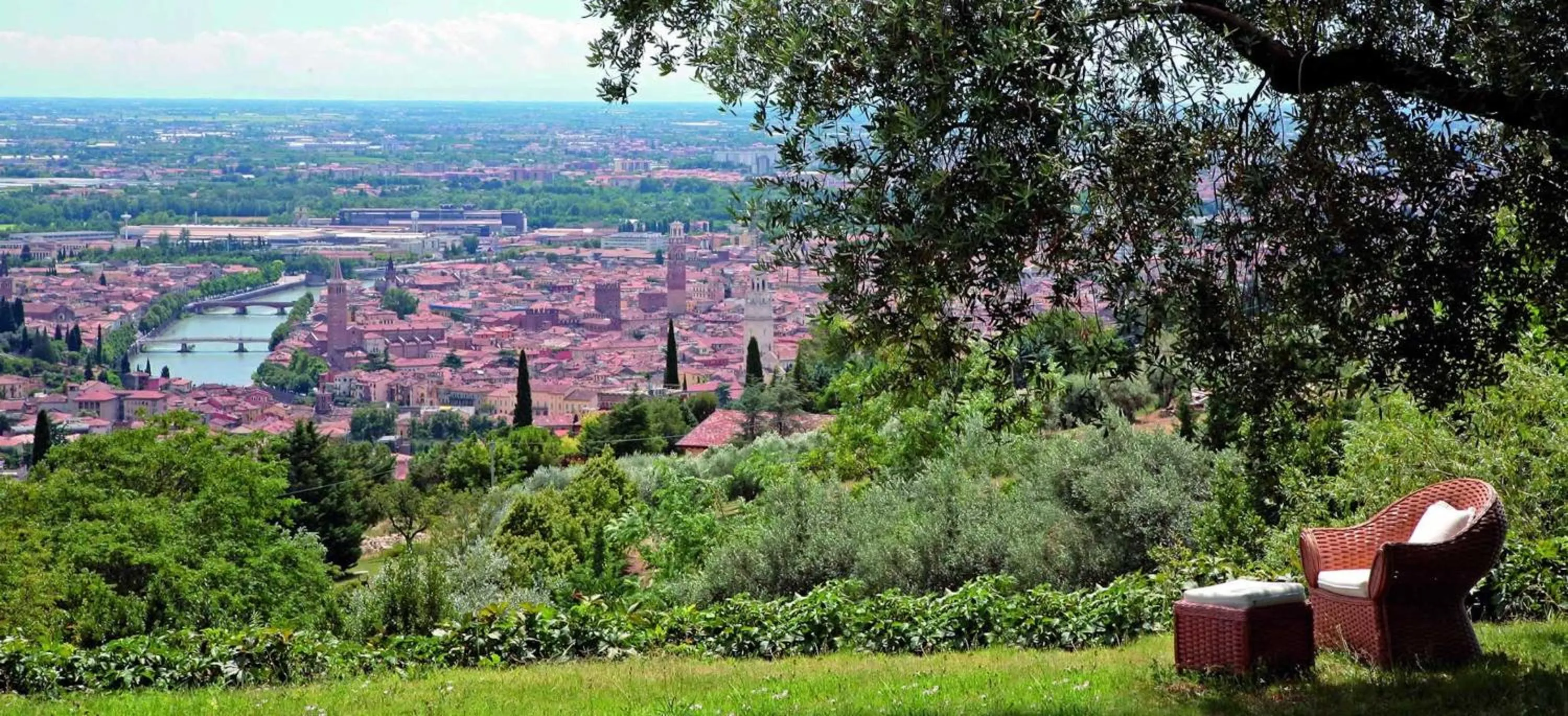 Nearby landmark in Villa Isidoro ampio parco ,piscina privata, arte e giochi , fitness