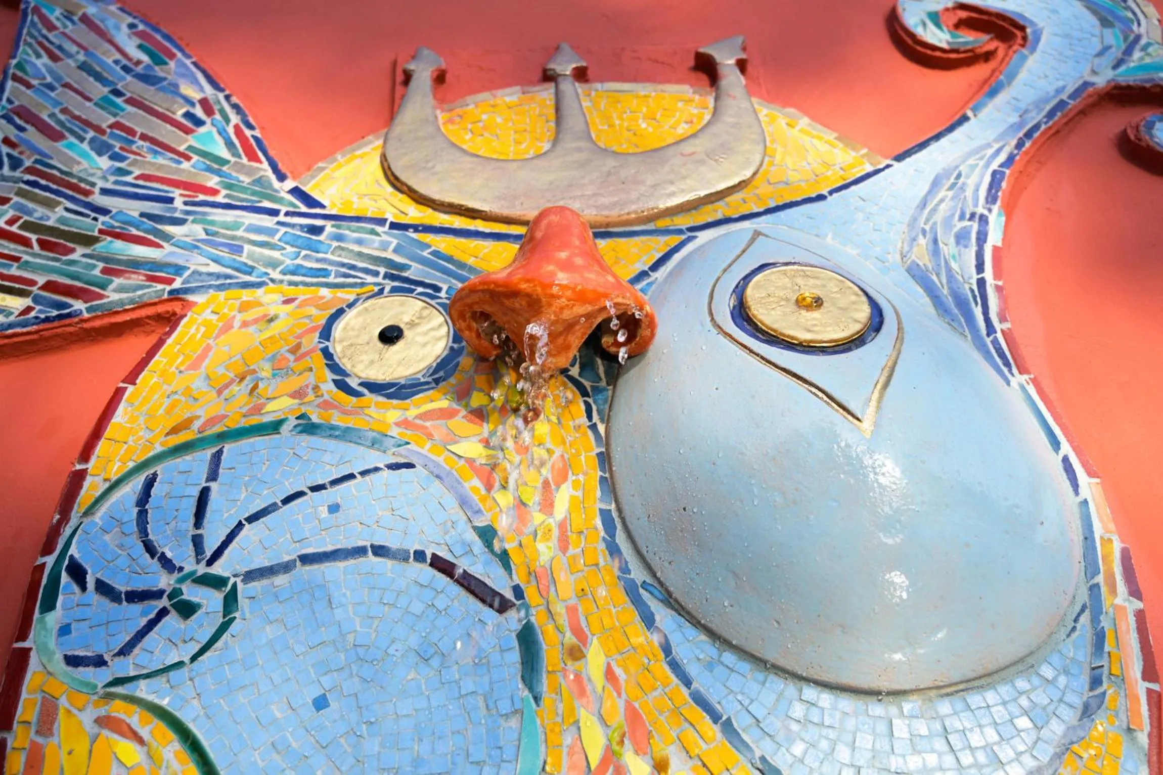 Decorative detail in Villa Isidoro ampio parco ,piscina privata, arte e giochi , fitness
