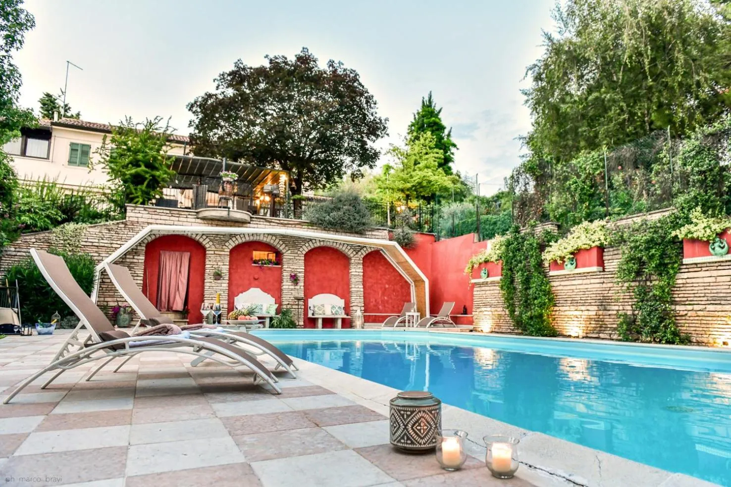 Villa Isidoro ampio parco ,piscina privata, arte e giochi , fitness
